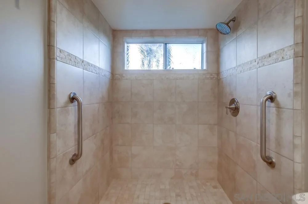 https://cdn.realtyfeed.com/cdn/127/260024521/228ca74339a1cd33c0404451a38ab5b0.webp