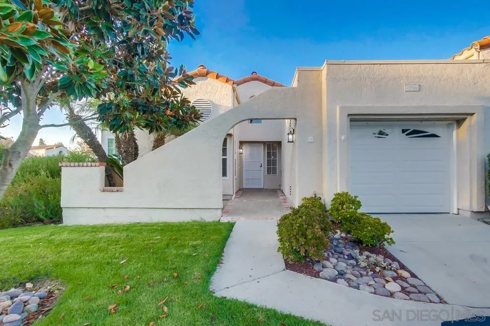 https://cdn.realtyfeed.com/cdn/127/260024521/6320704e0d0aeb01348346442e9f9c50.webp