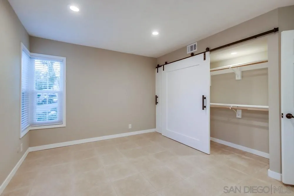 https://cdn.realtyfeed.com/cdn/127/260024521/c056dfb1bc7aed8477aeb7cf60cb14ed.webp