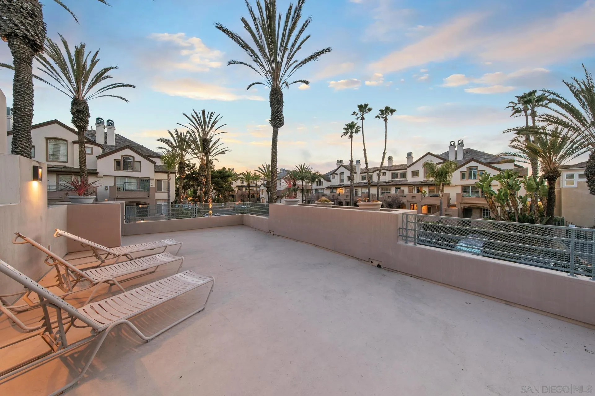 https://cdn.realtyfeed.com/cdn/127/260024526/34814ee3ab4ee414e4624759b9c04405.webp