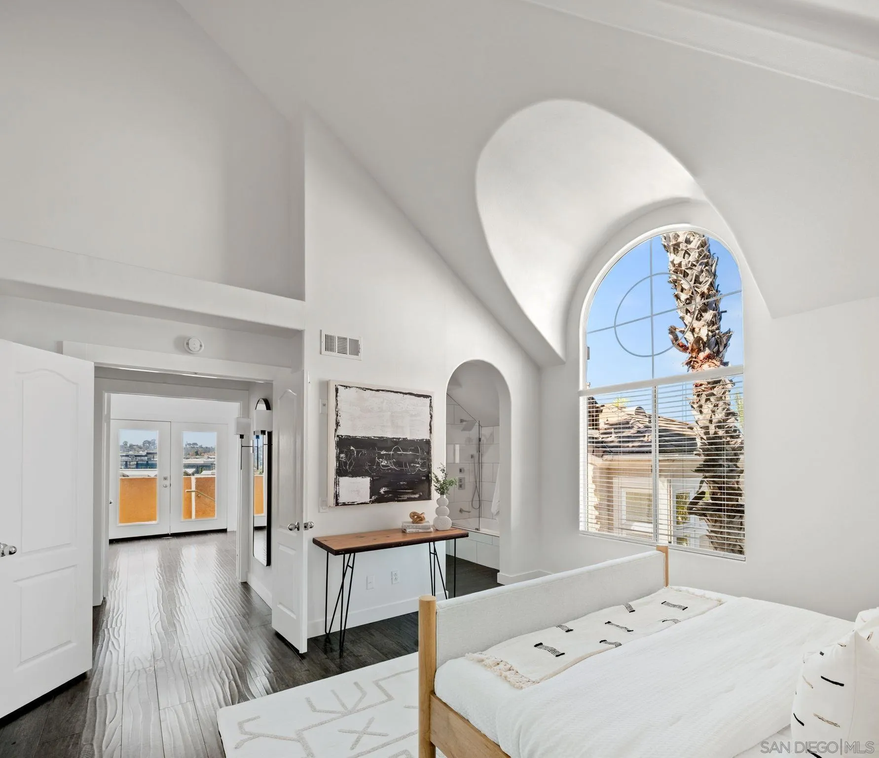 https://cdn.realtyfeed.com/cdn/127/260024526/bd13d6727f7788eee83d79d97b5a3cf2.webp