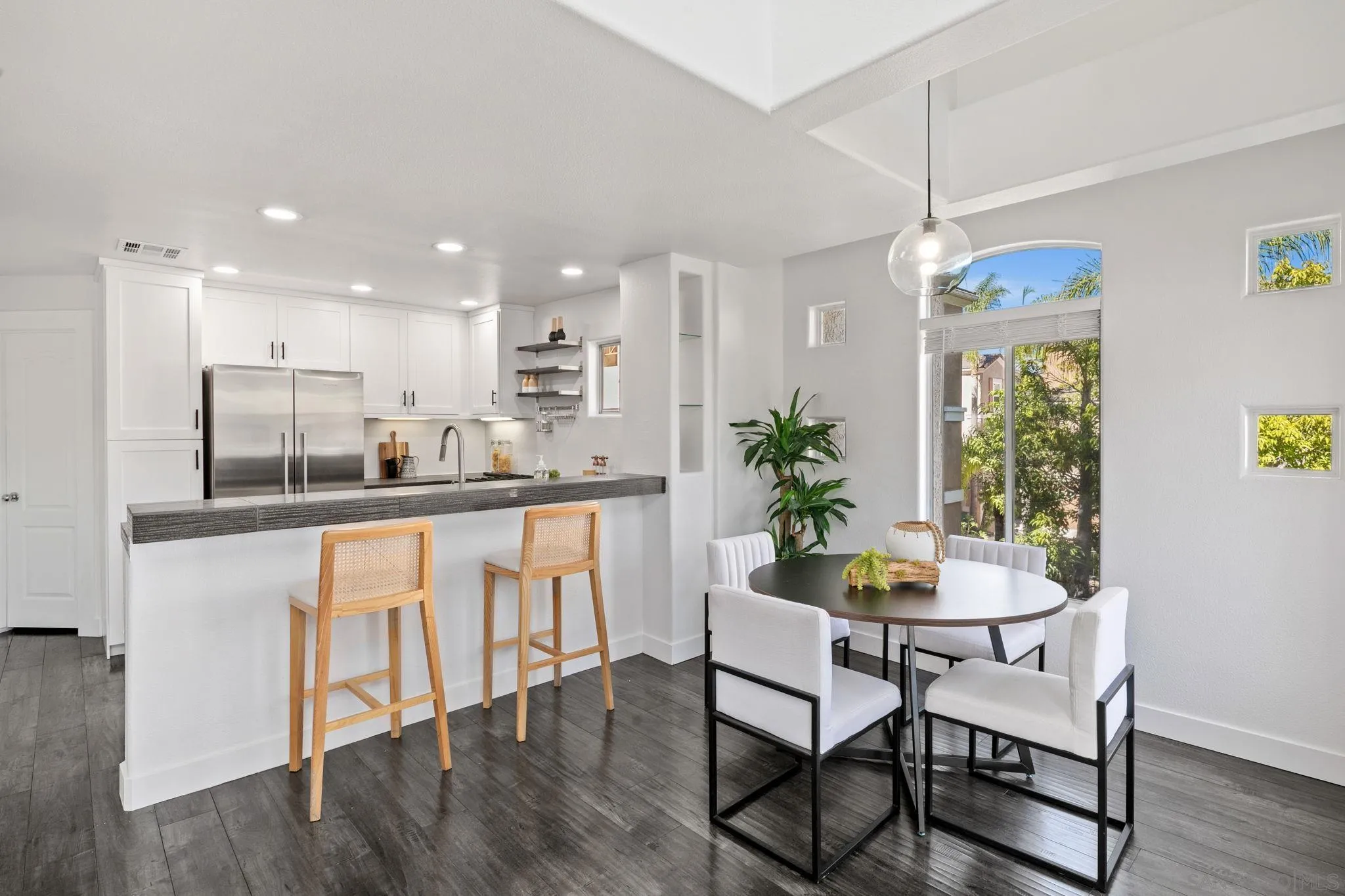 https://cdn.realtyfeed.com/cdn/127/260024526/d5d06185fda47afc5bb9e3533fd16cbc.webp