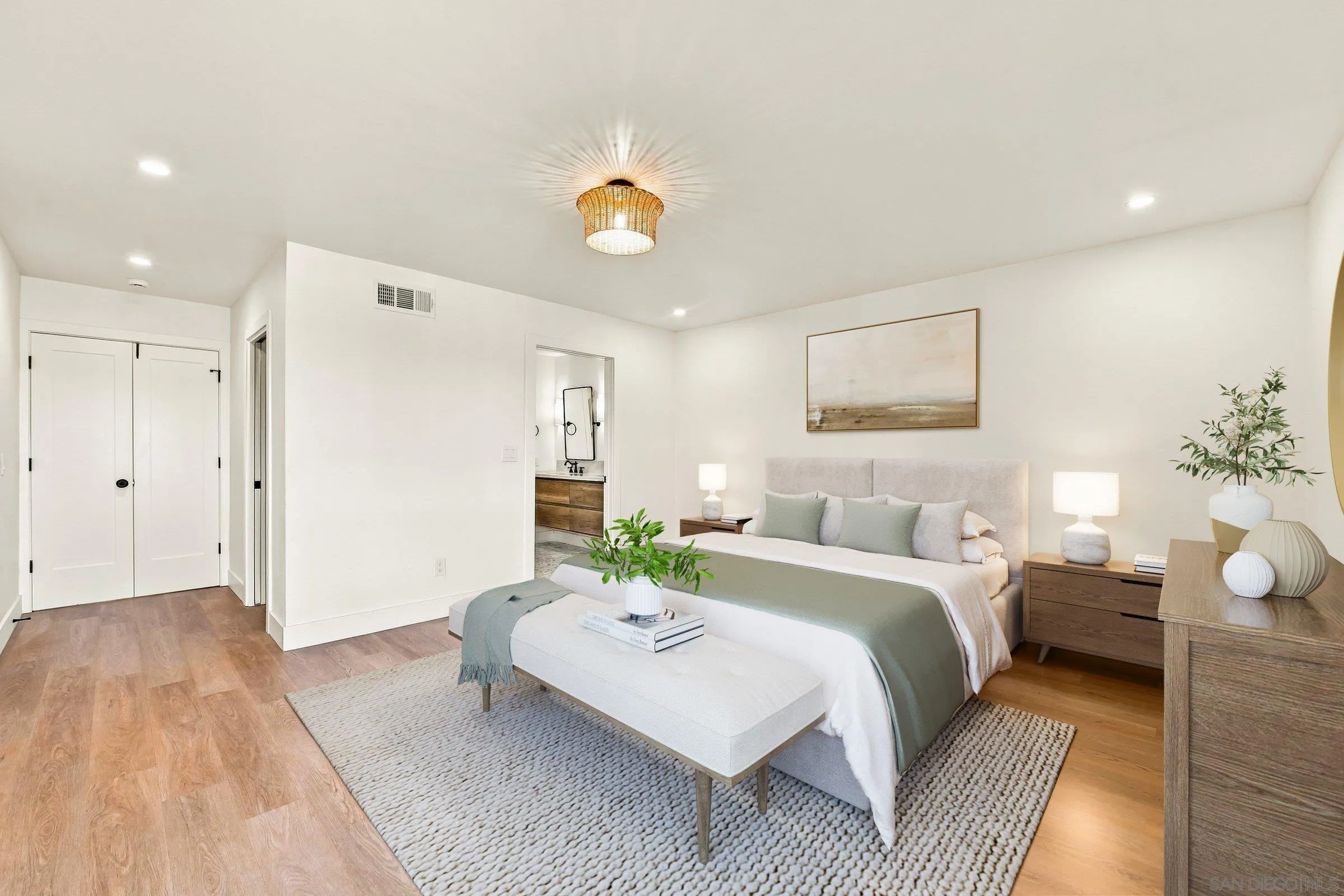 https://cdn.realtyfeed.com/cdn/127/260024530/1c502e2c1cbf98707b9ac9fc0c302577.webp
