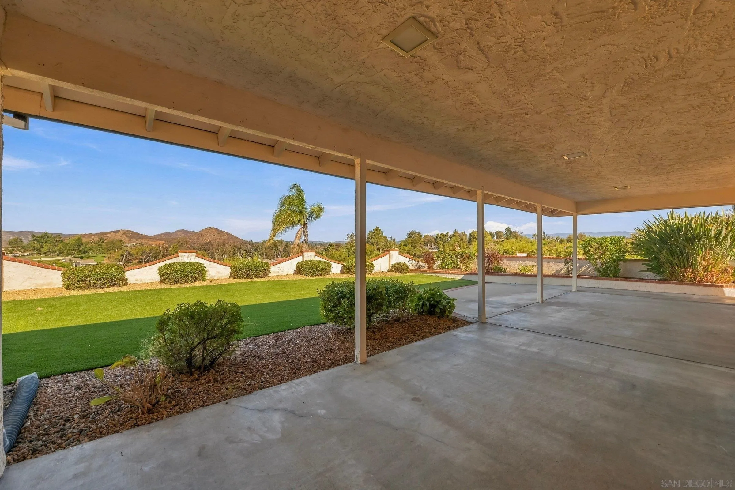https://cdn.realtyfeed.com/cdn/127/260024530/1d5855620a9a4bb84e37efeecff21337.webp