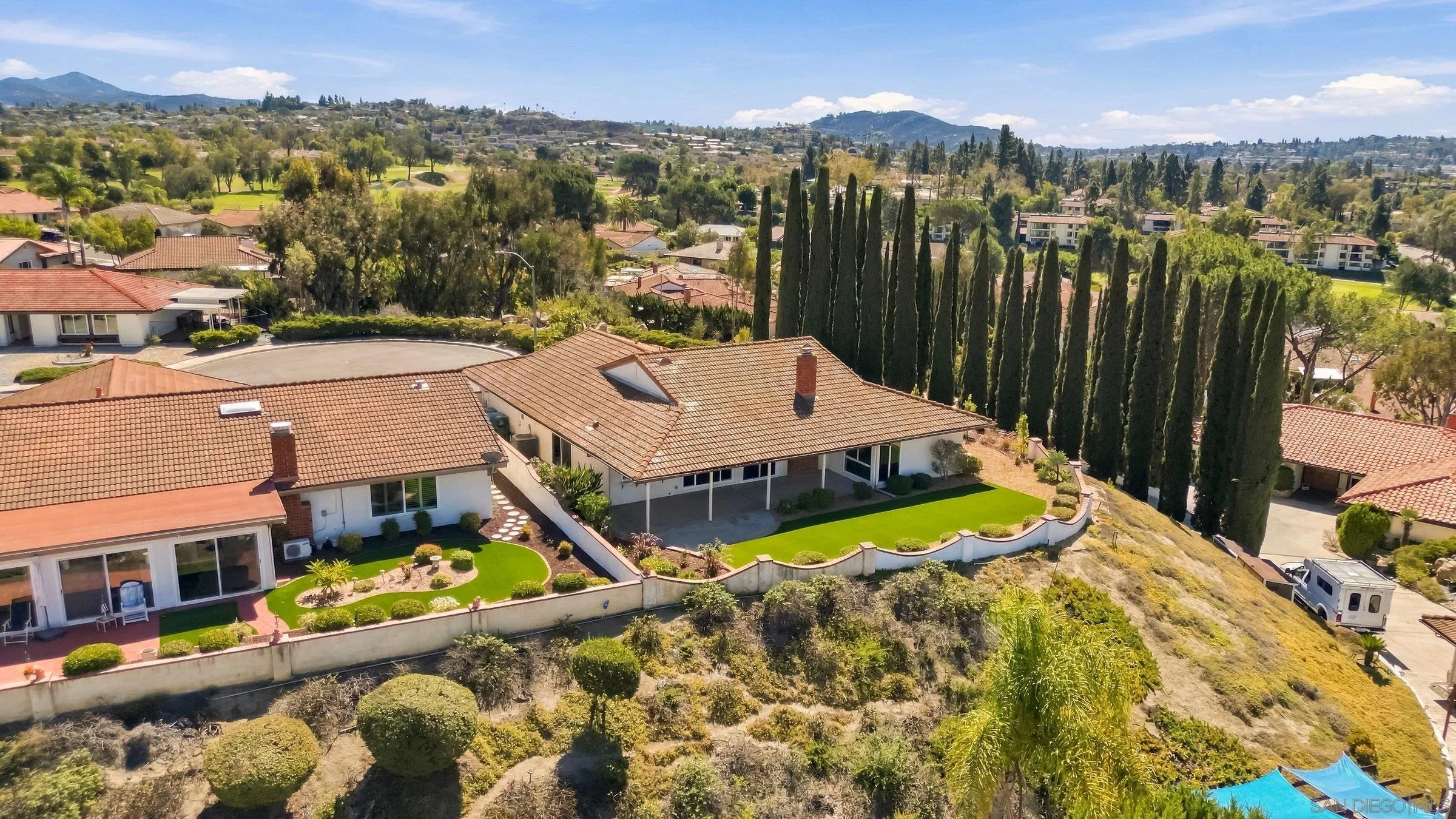 https://cdn.realtyfeed.com/cdn/127/260024530/8e4c3a31229aebfc9f0e34268aee8461.webp