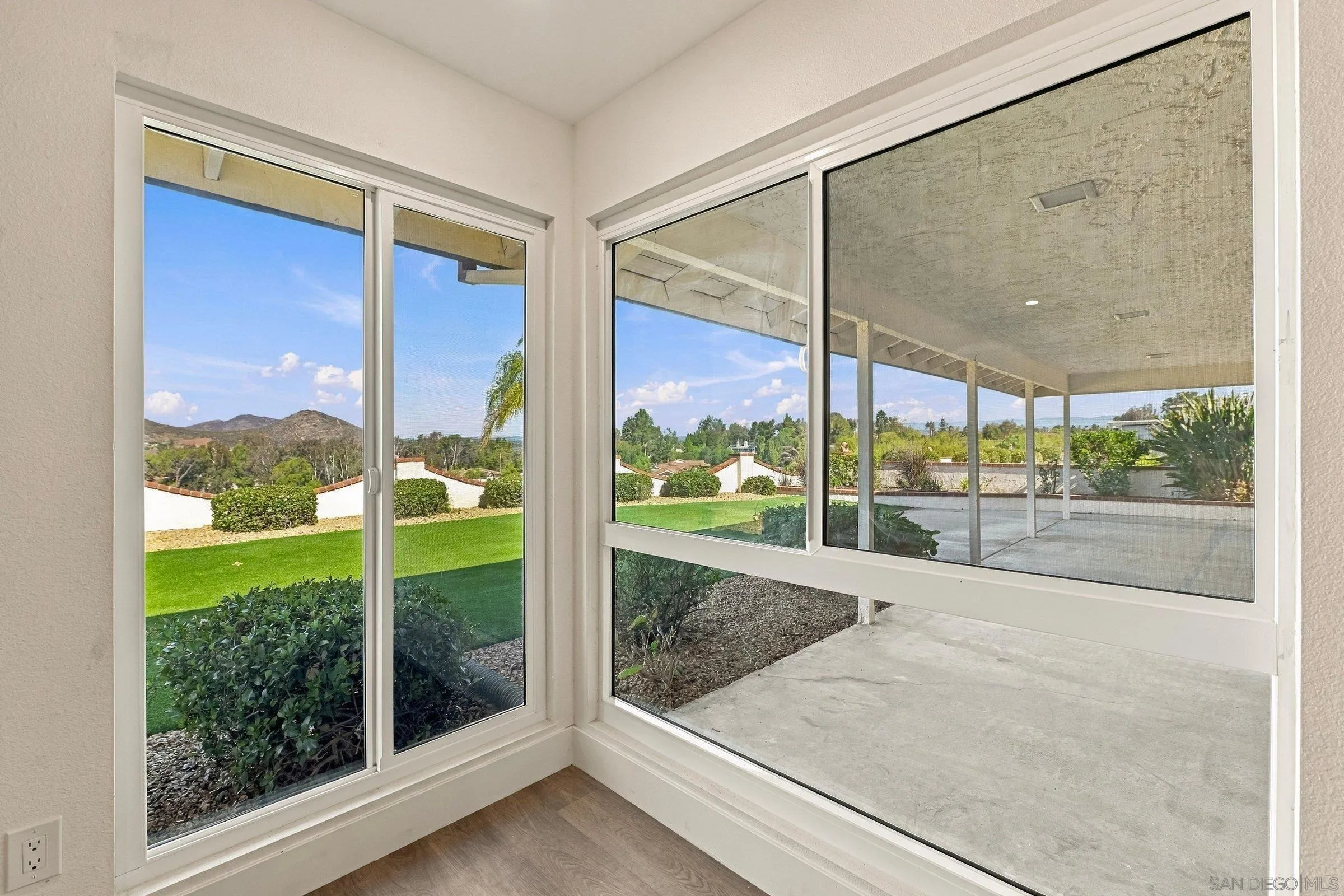 https://cdn.realtyfeed.com/cdn/127/260024530/ac0084b850cc5a86233c1066290f5c1d.webp