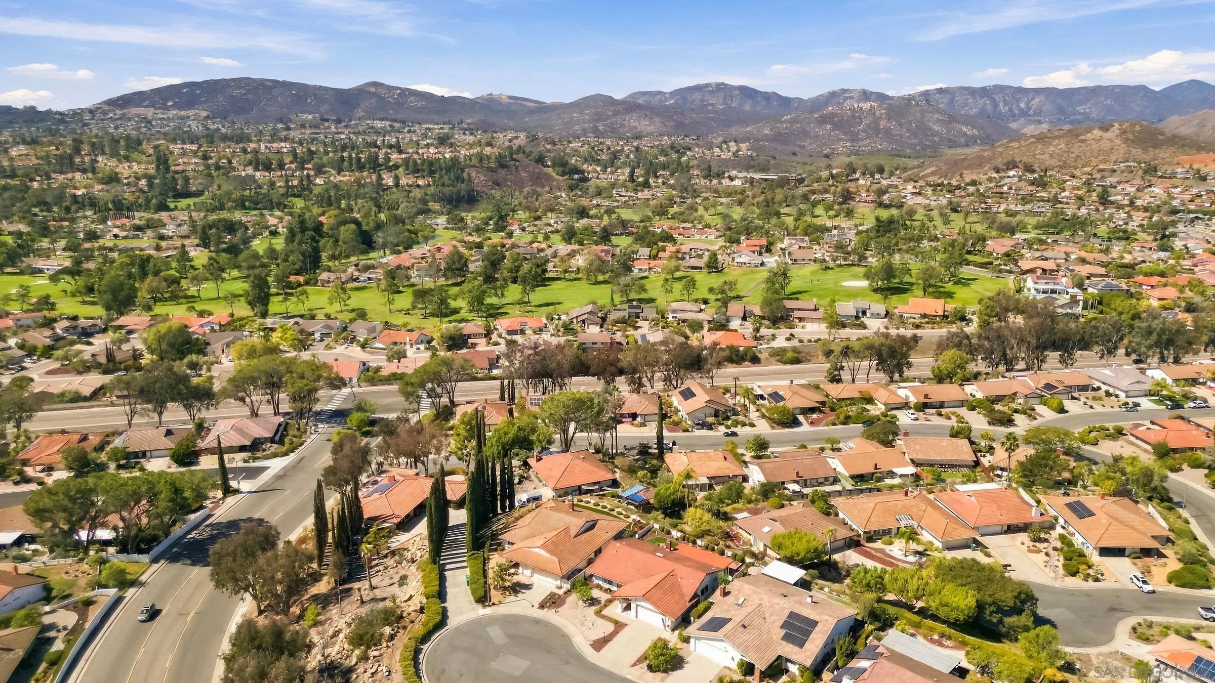https://cdn.realtyfeed.com/cdn/127/260024530/b6c78542e2032cccbf1ab58ed36e90df.webp