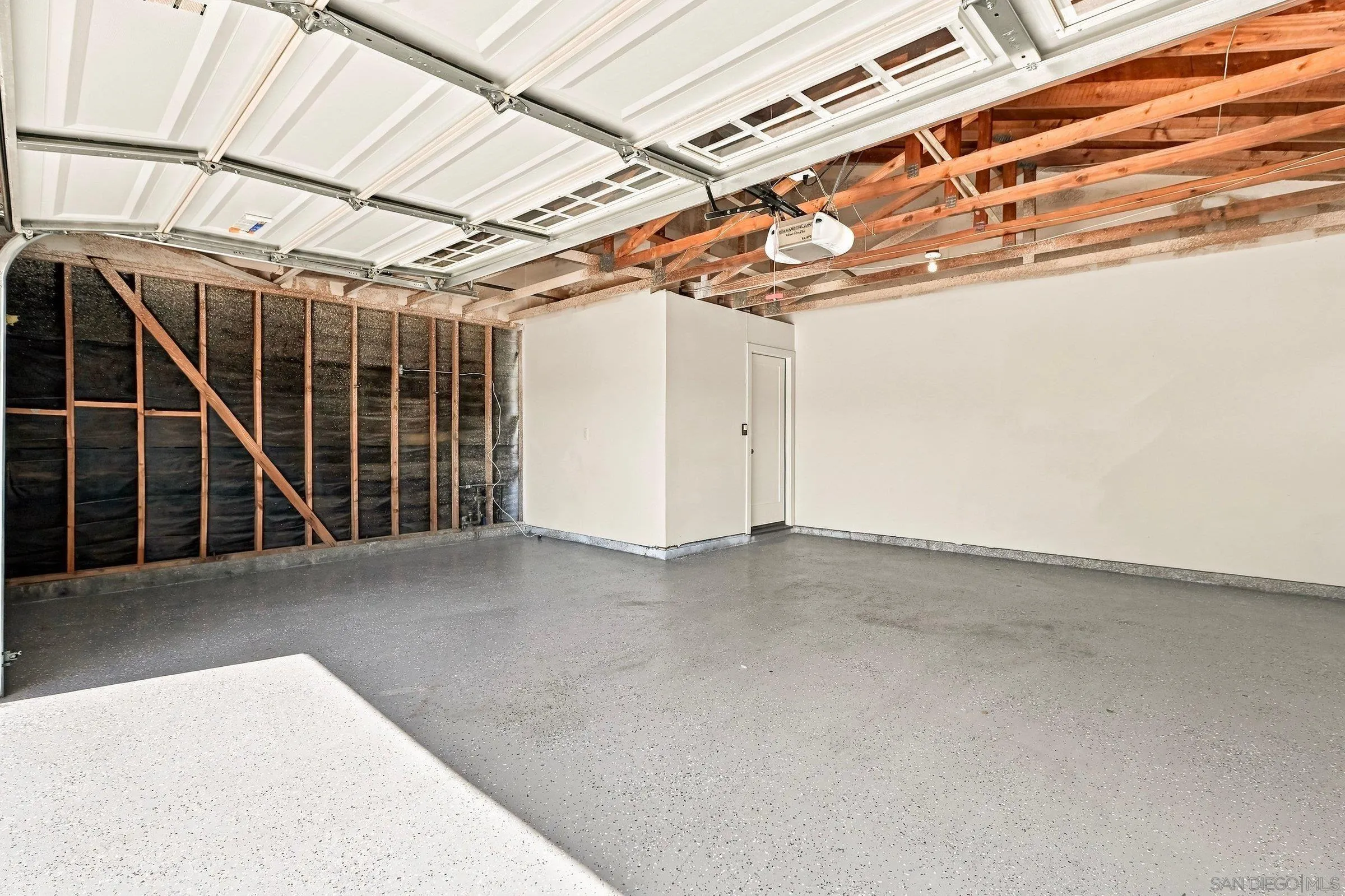 https://cdn.realtyfeed.com/cdn/127/260024530/ceac539aab36a8d63fb13627f2f7a192.webp