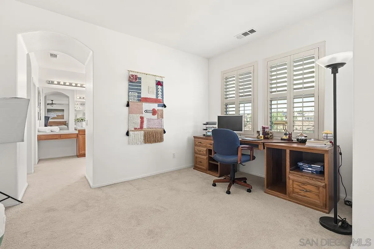 https://cdn.realtyfeed.com/cdn/127/260024533/033470a16c6a9c567849f489c763cce2.webp
