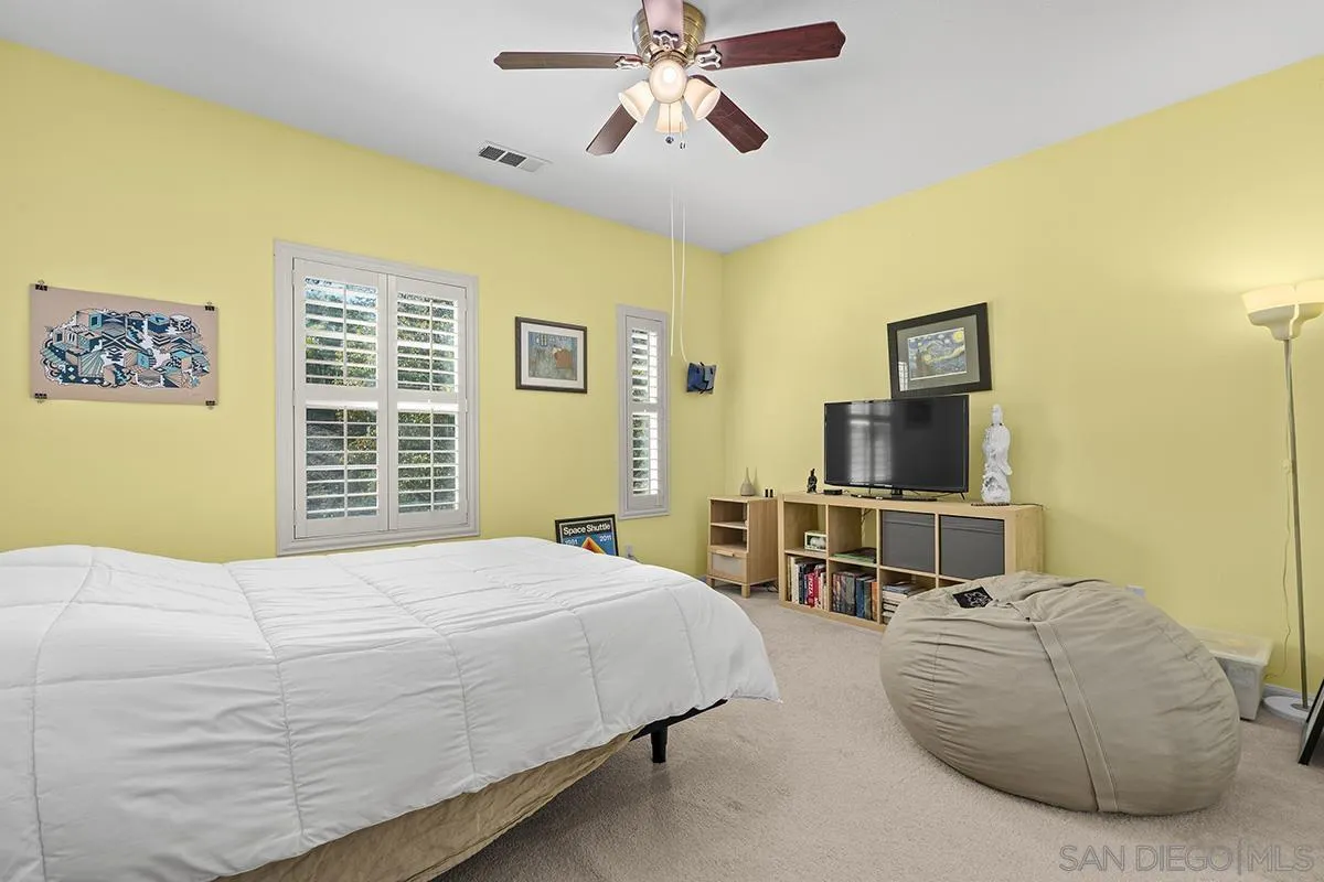 https://cdn.realtyfeed.com/cdn/127/260024533/219aa1c1de0543658c0bd4de064beccc.webp