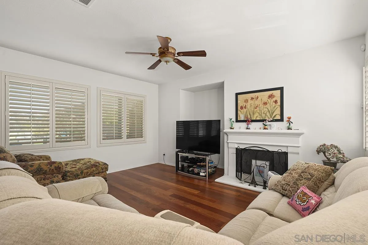 https://cdn.realtyfeed.com/cdn/127/260024533/e62f4c57c160ad53bbd32bf11aa9f6a6.webp