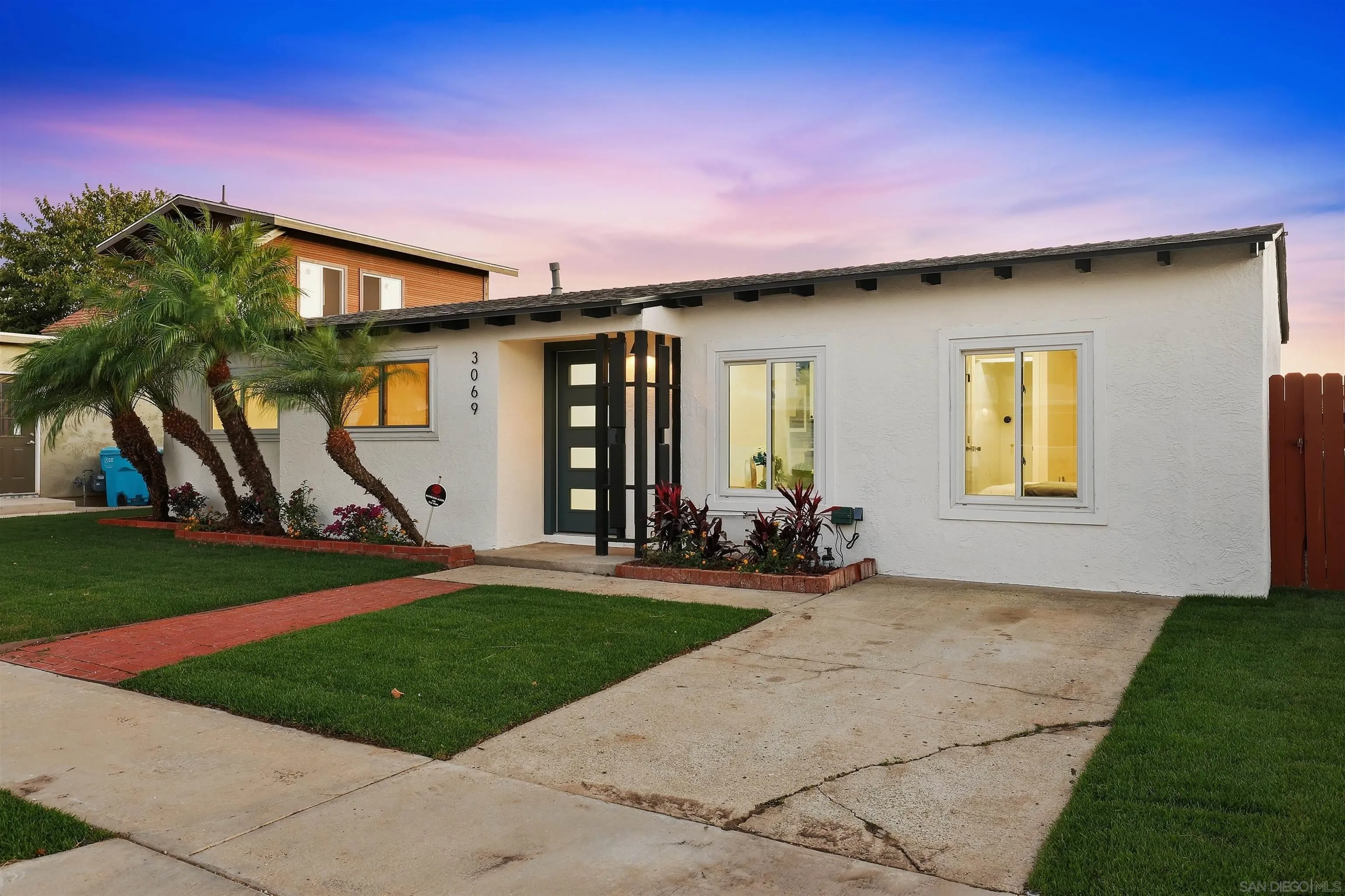 https://cdn.realtyfeed.com/cdn/127/260024535/06b340e6269aeb6a853772cd335b8dc2.webp
