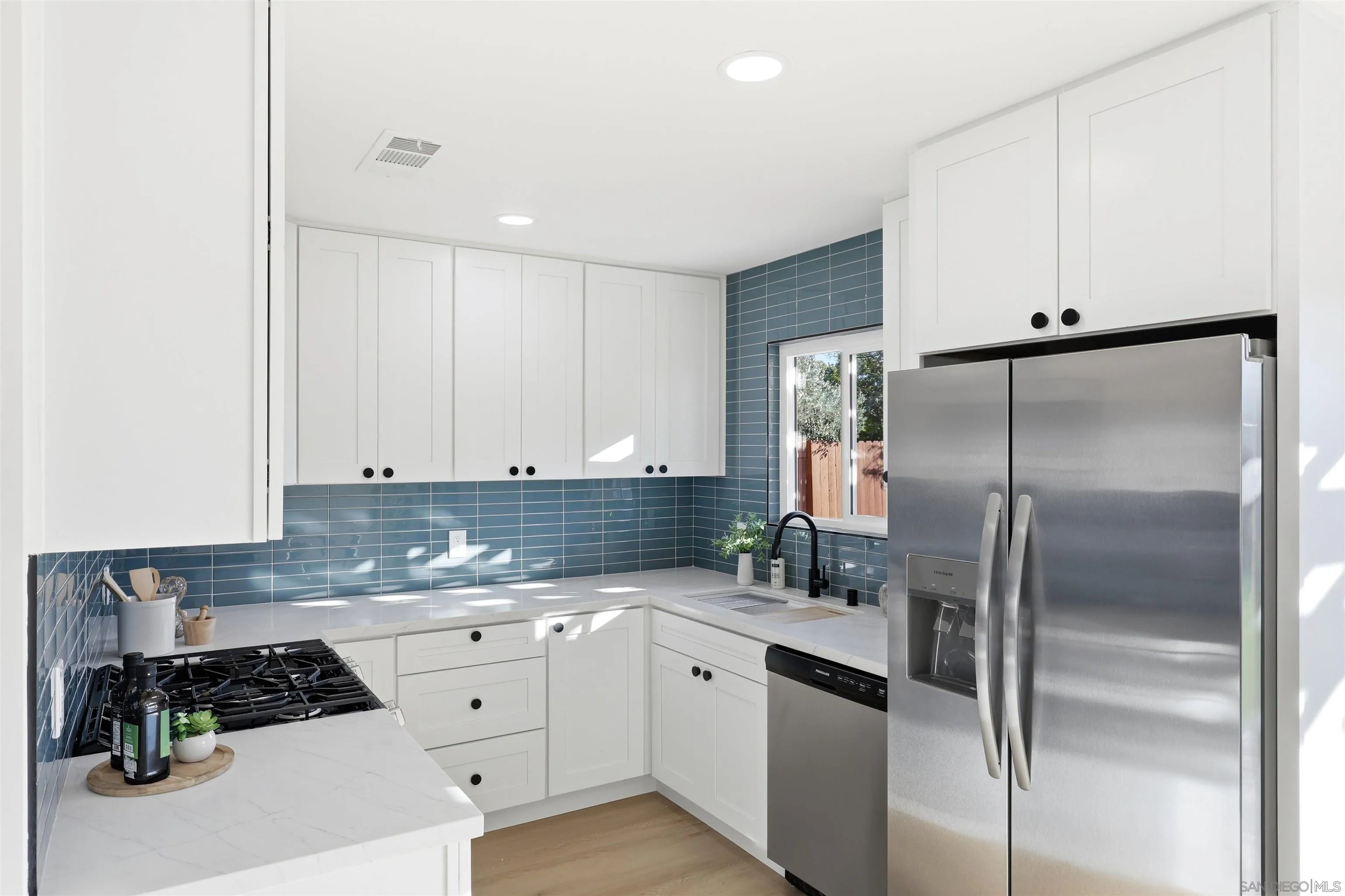https://cdn.realtyfeed.com/cdn/127/260024535/9140a0128ef91b62c59fce7890d12998.webp