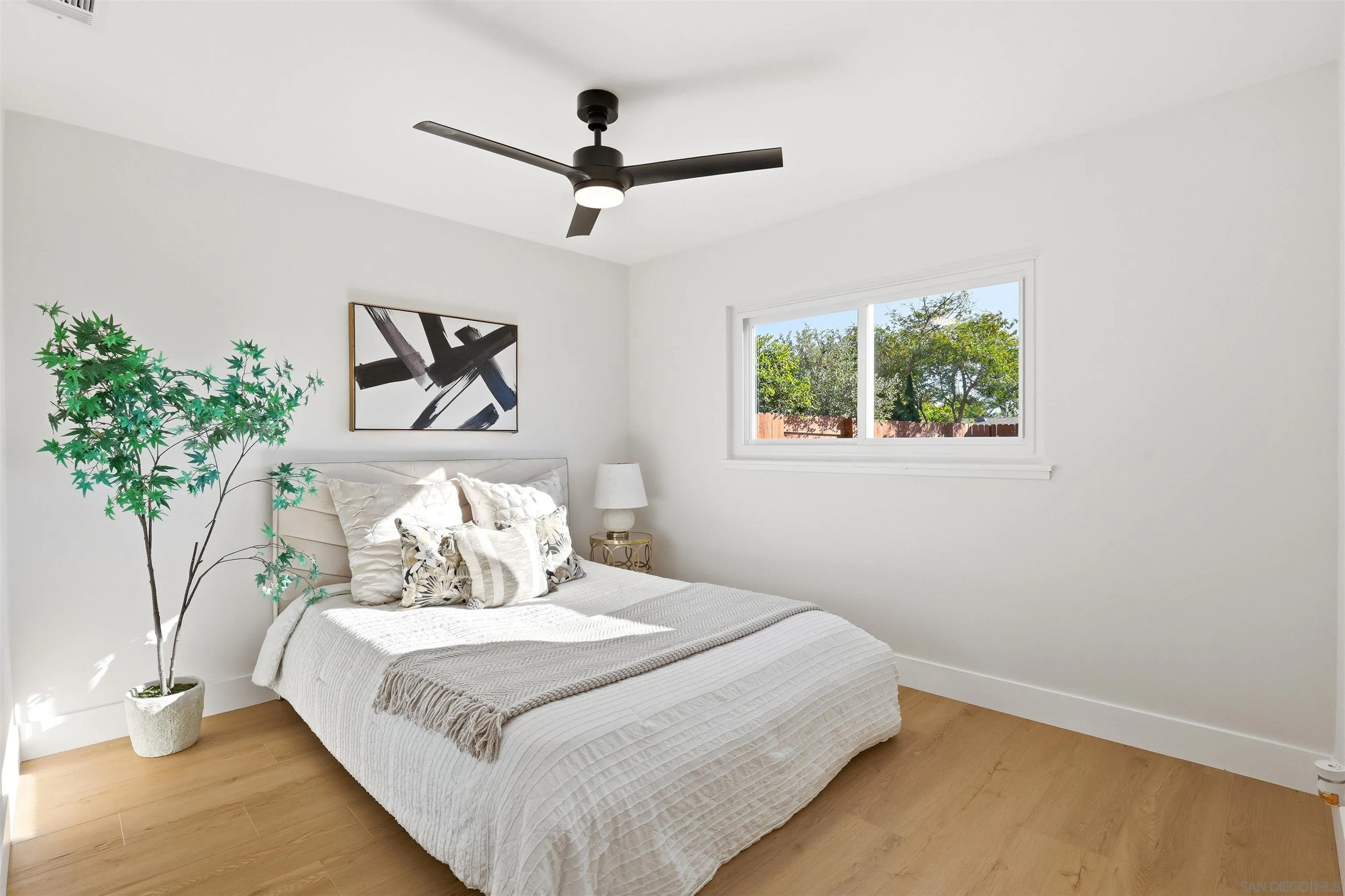 https://cdn.realtyfeed.com/cdn/127/260024535/92800e585960d9ad781df984727c6f74.webp