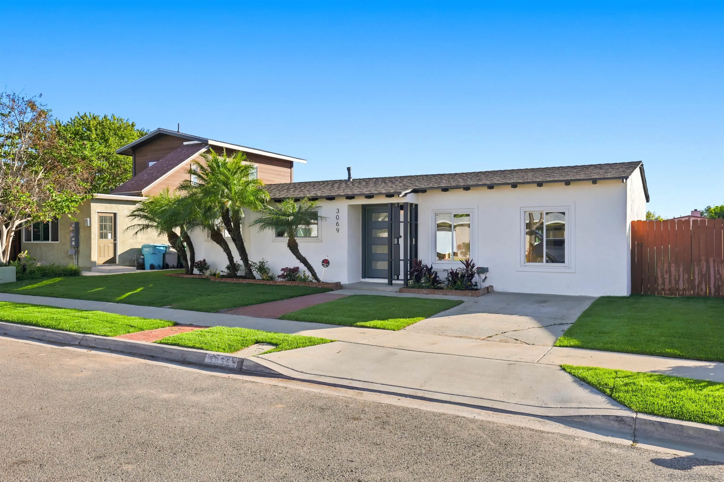 https://cdn.realtyfeed.com/cdn/127/260024535/964b217b0b96f4124a57e55bf2ab6827.webp
