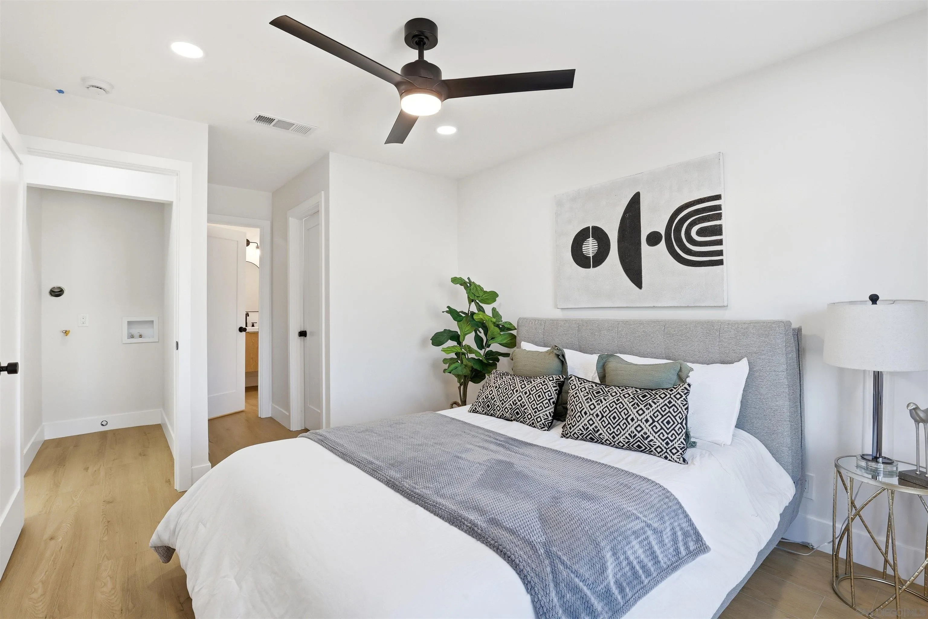 https://cdn.realtyfeed.com/cdn/127/260024535/aa63c77c6f7c5c468bd826c7afe17d26.webp