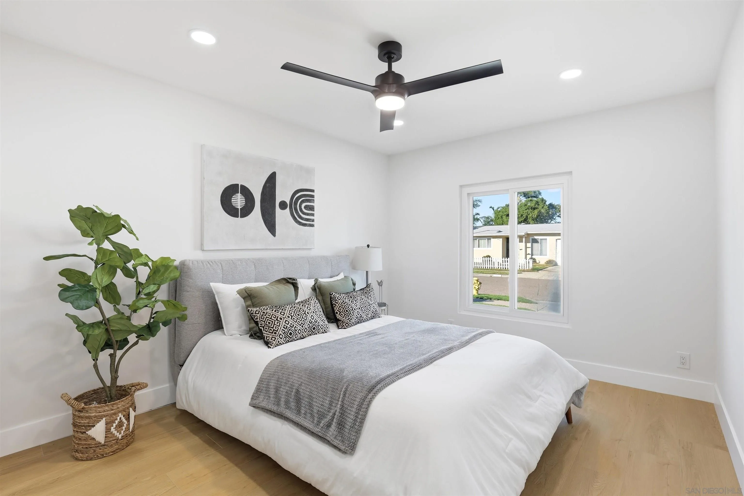 https://cdn.realtyfeed.com/cdn/127/260024535/c04d90bb880d24a8abccbe49dee70e32.webp