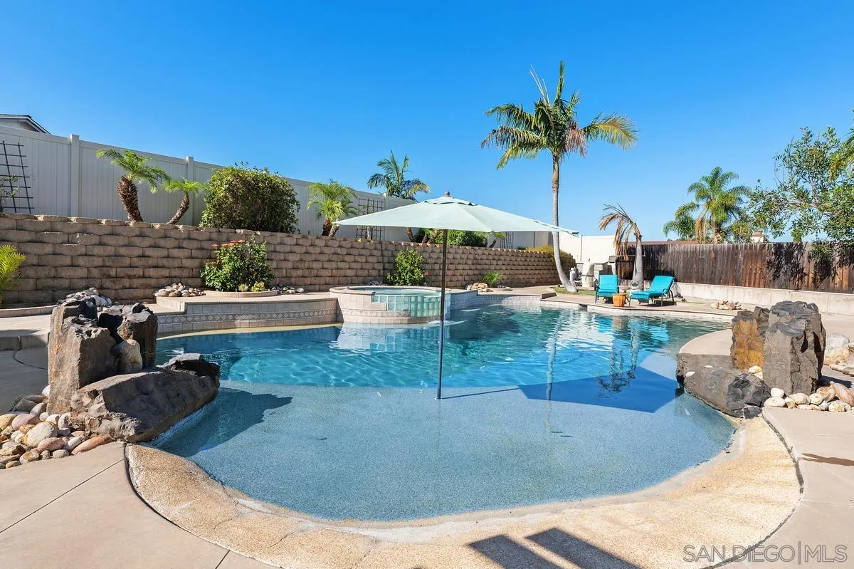 https://cdn.realtyfeed.com/cdn/127/260024547/226925cc63597cdaad90bb963a8bbba8.webp