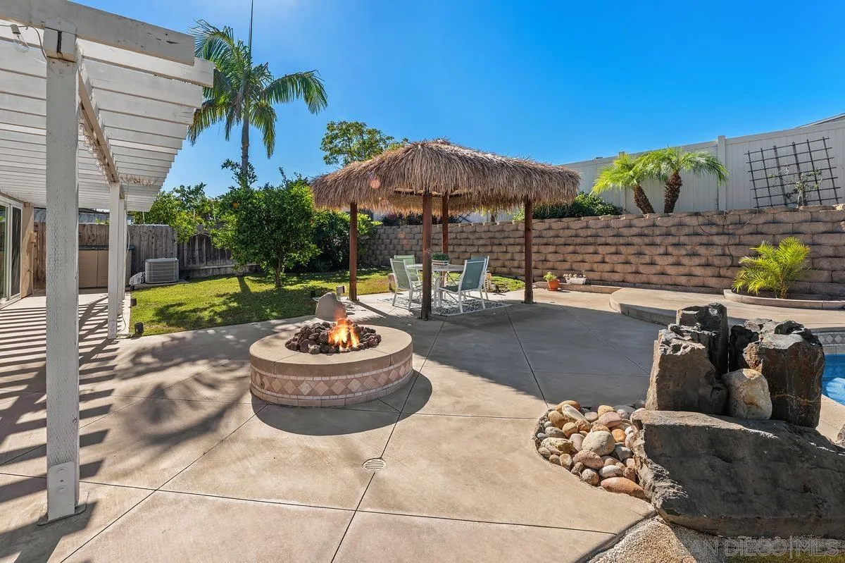 https://cdn.realtyfeed.com/cdn/127/260024547/bc4293f1bbf233da209a5a56cf853501.webp