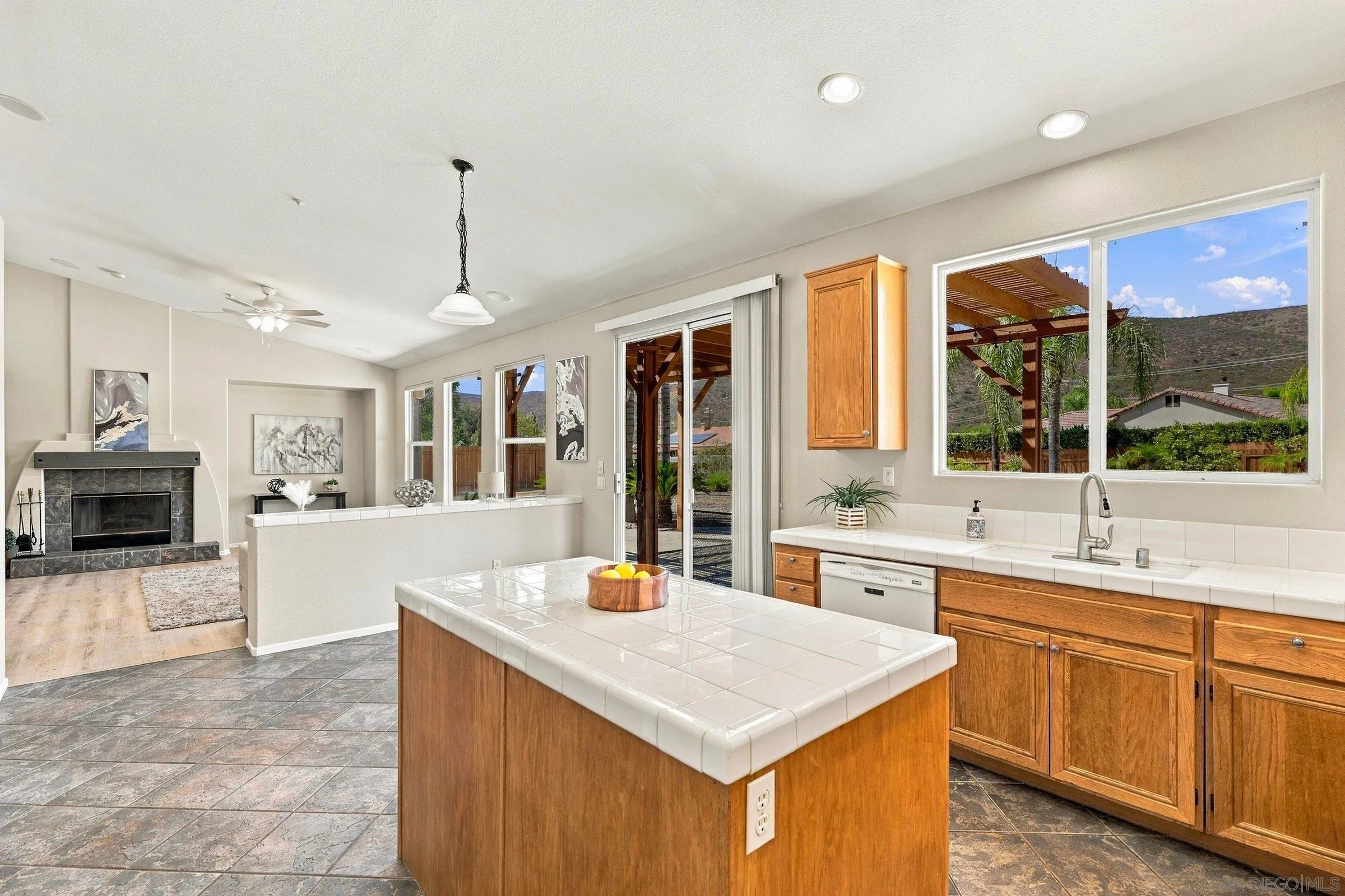23608 Gymkhana Rd, Ramona, CA 92065