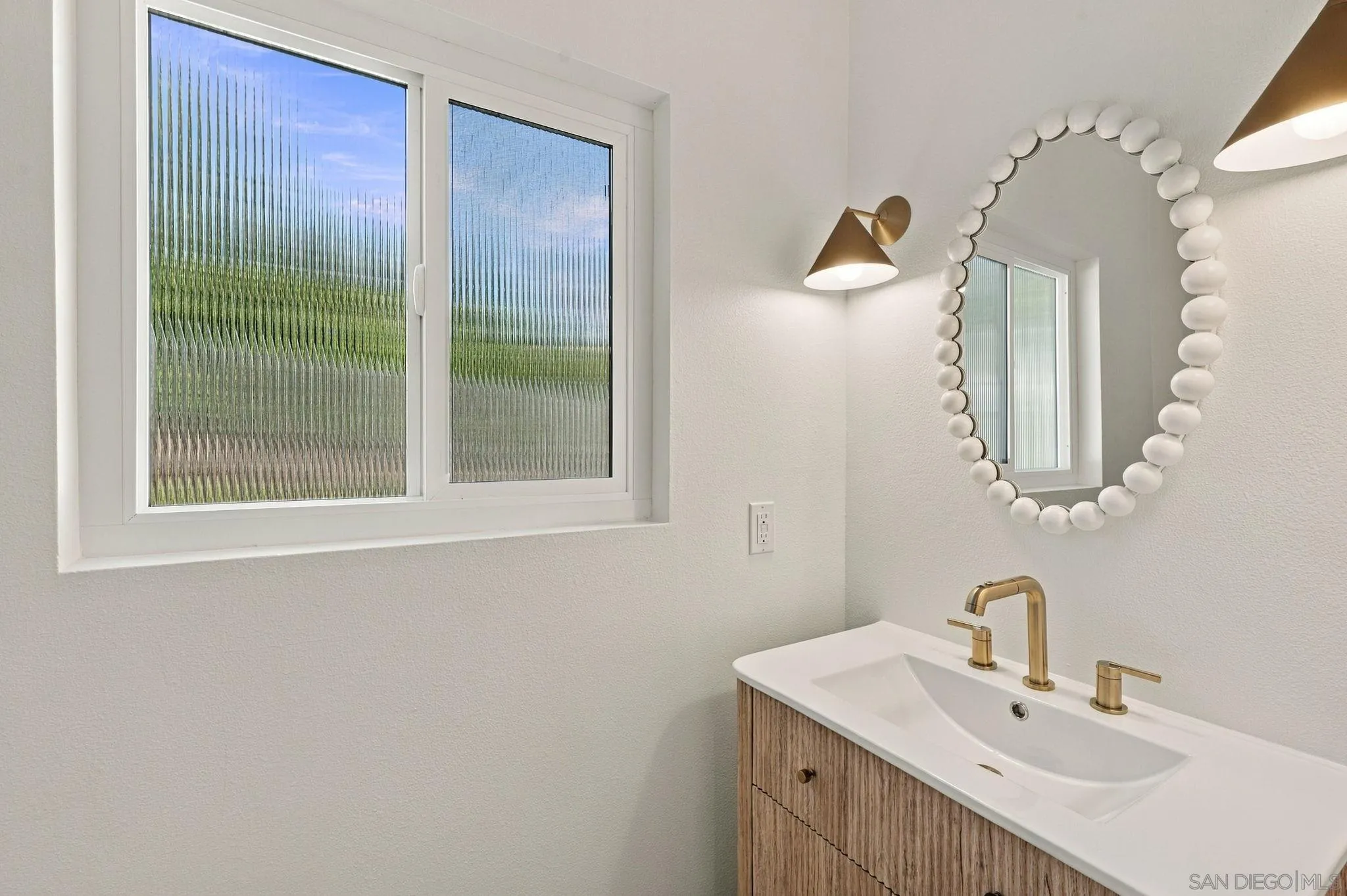 https://cdn.realtyfeed.com/cdn/127/260024561/0b7a261b874ef672b13b820fdc7528f7.webp