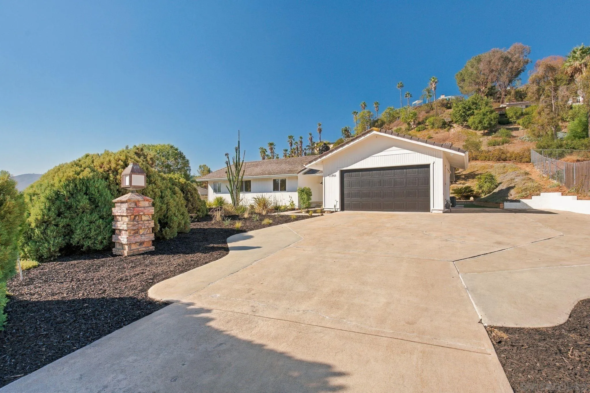 https://cdn.realtyfeed.com/cdn/127/260024561/8882851168e0b28cafcdc21802780fcd.webp