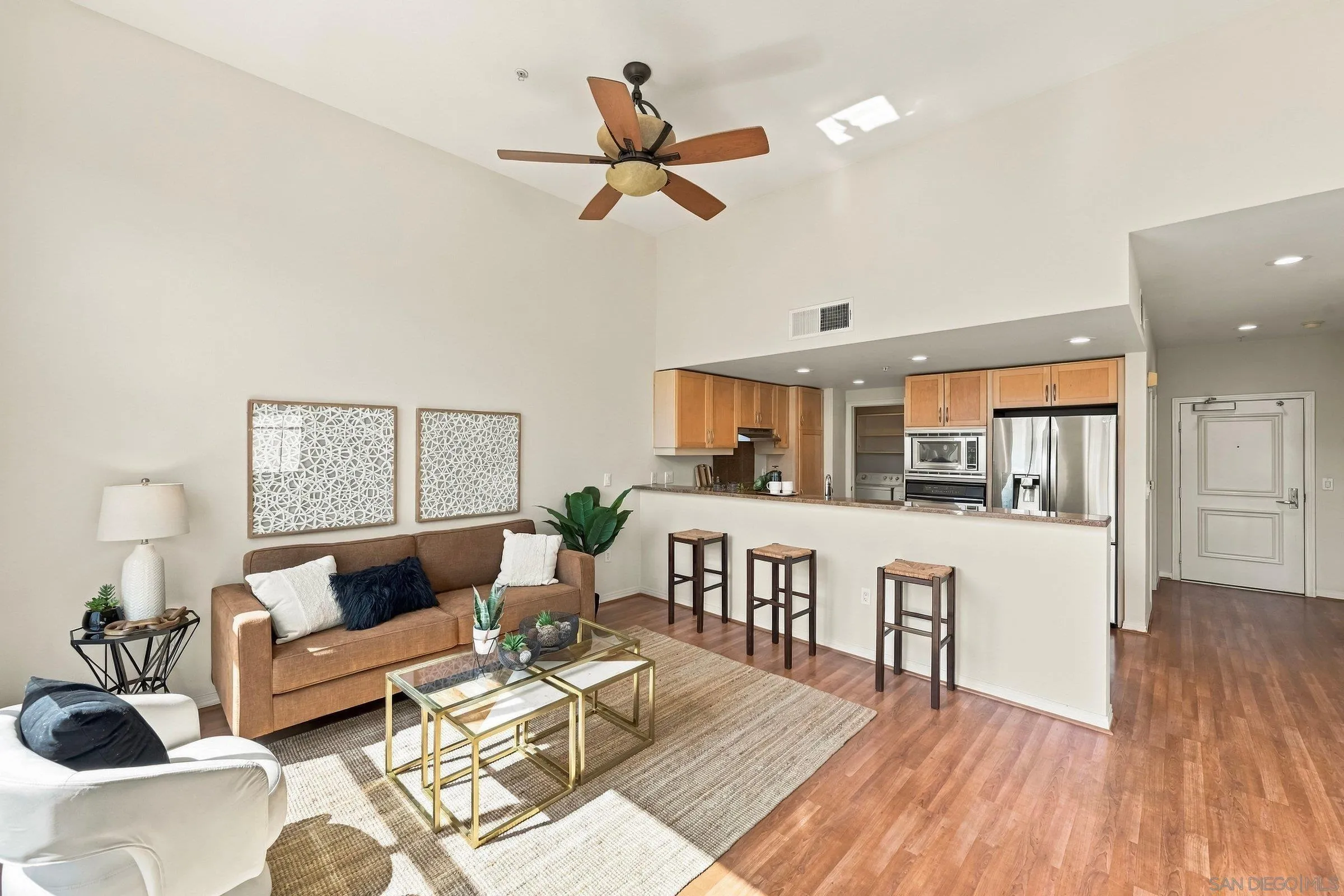https://cdn.realtyfeed.com/cdn/127/260024566/1e6a6b5bcc02fc293b9574a1c7dad72f.webp