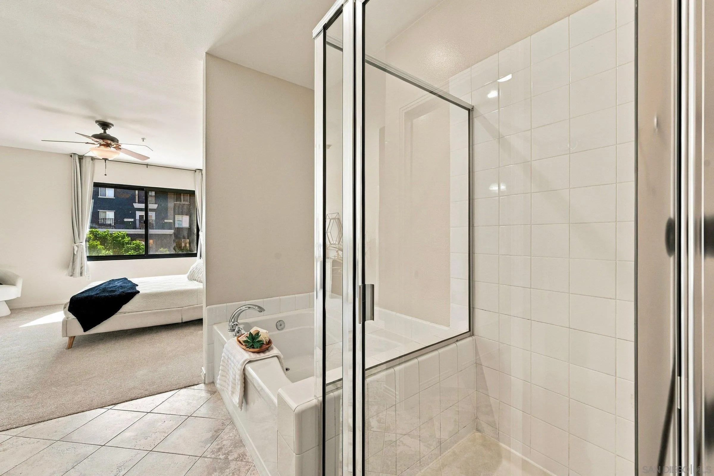 https://cdn.realtyfeed.com/cdn/127/260024566/6c0956d5ca9af0993b10ad70390408a9.webp