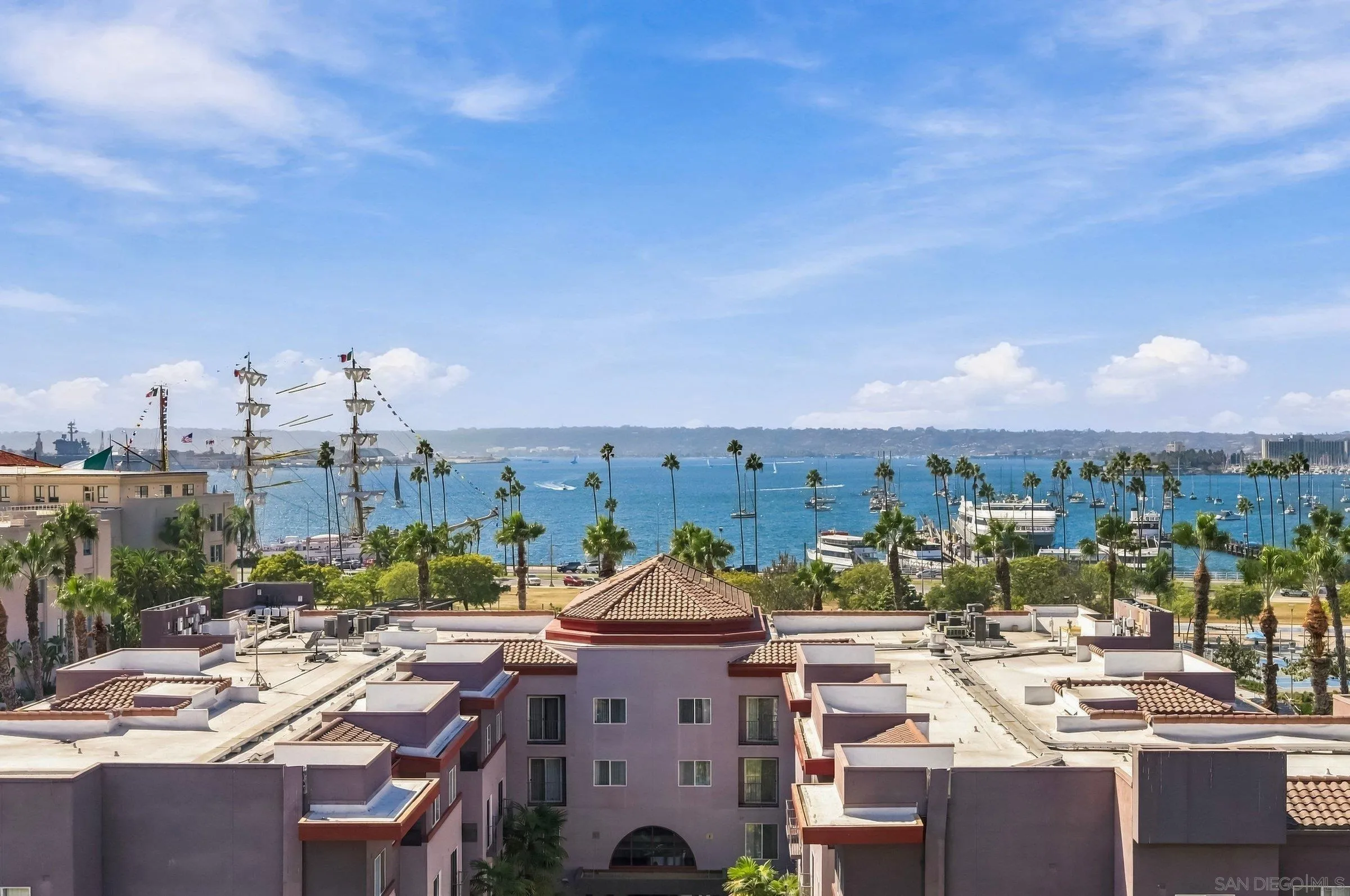 https://cdn.realtyfeed.com/cdn/127/260024566/c6f47803d8423cb1a03c10c90f26ec67.webp