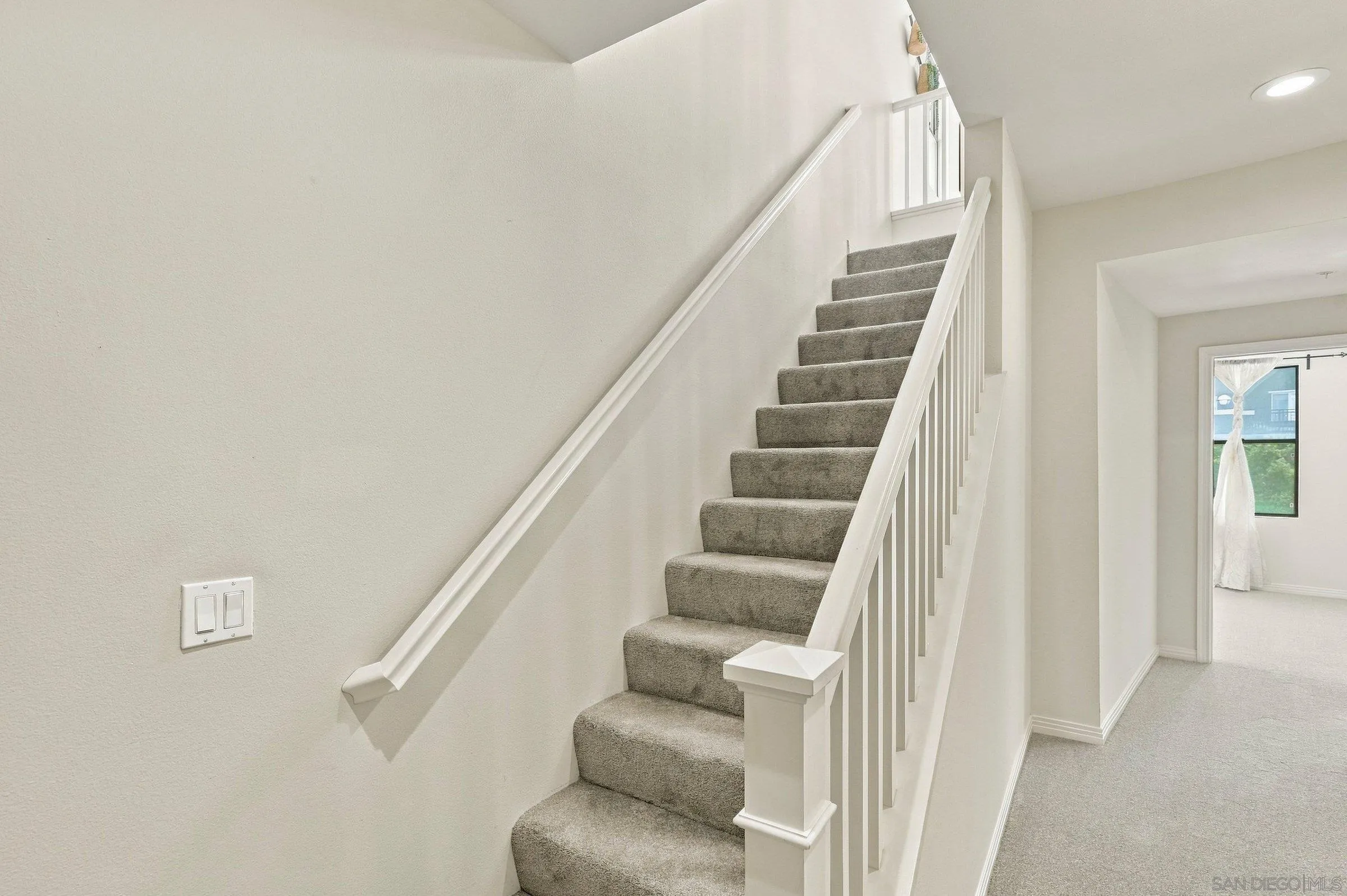 https://cdn.realtyfeed.com/cdn/127/260024566/ca2d328b65ec75735b4f11aa1c8f8c29.webp