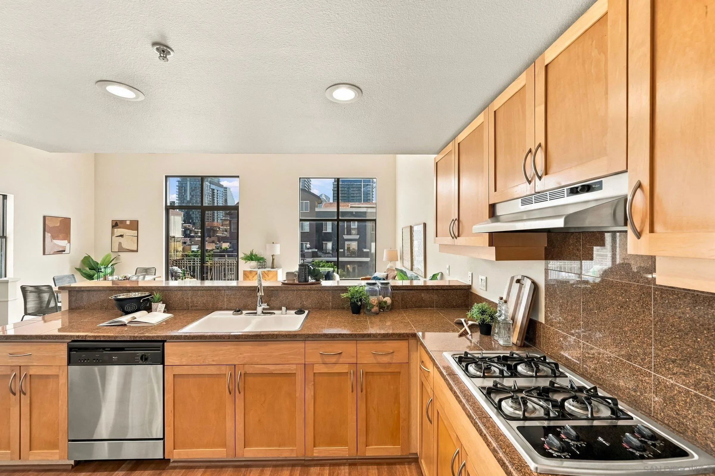 https://cdn.realtyfeed.com/cdn/127/260024566/d6dcd65315899bd2144d131480fe333e.webp