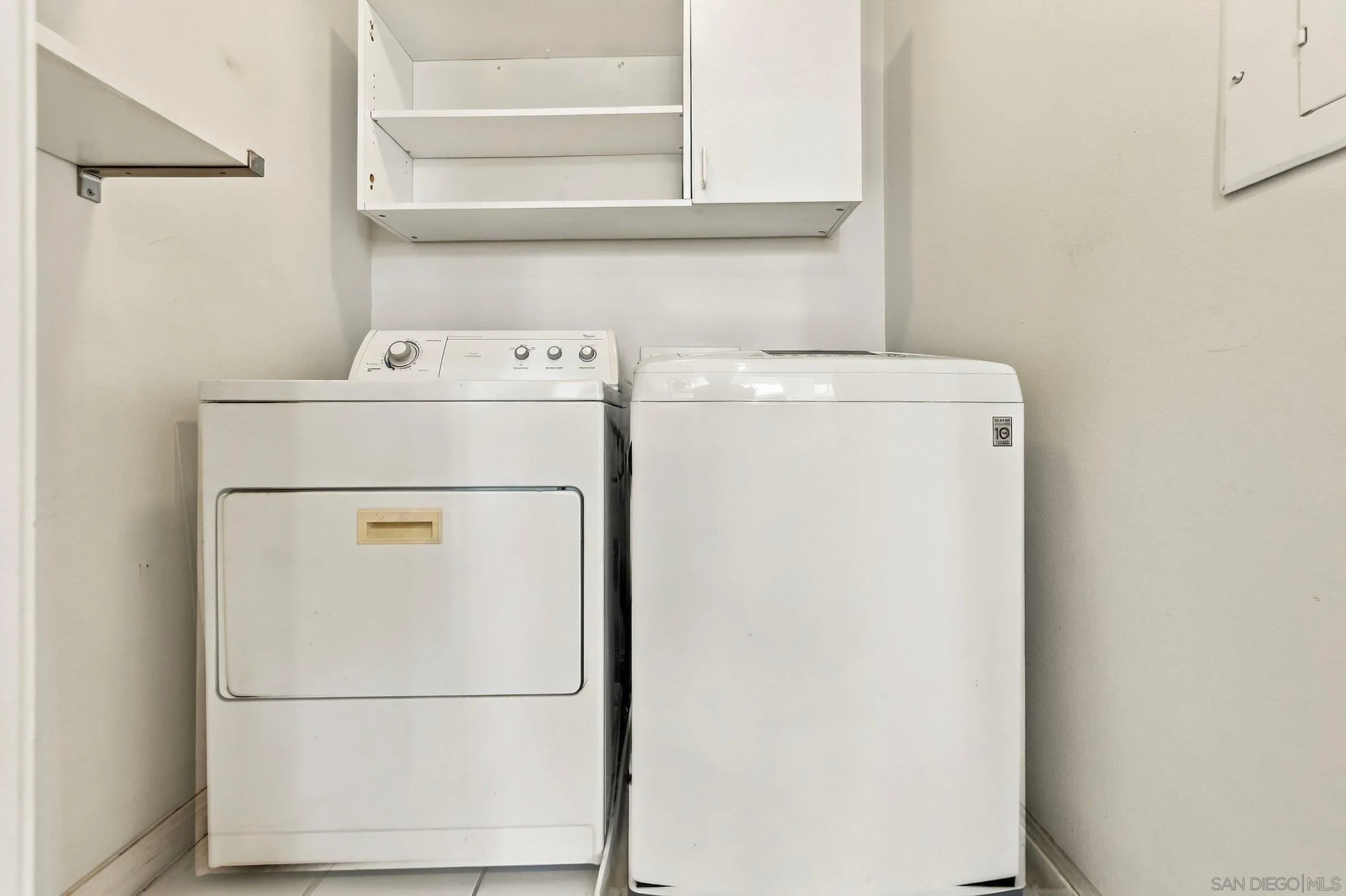 https://cdn.realtyfeed.com/cdn/127/260024566/fc65f1f6b3a69e024fb3c51cea18f3c4.webp