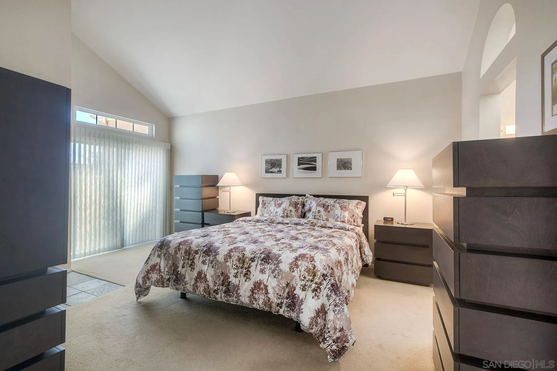 https://cdn.realtyfeed.com/cdn/127/260024569/140d5778c2a3fe7f958dbea87c20745d.webp