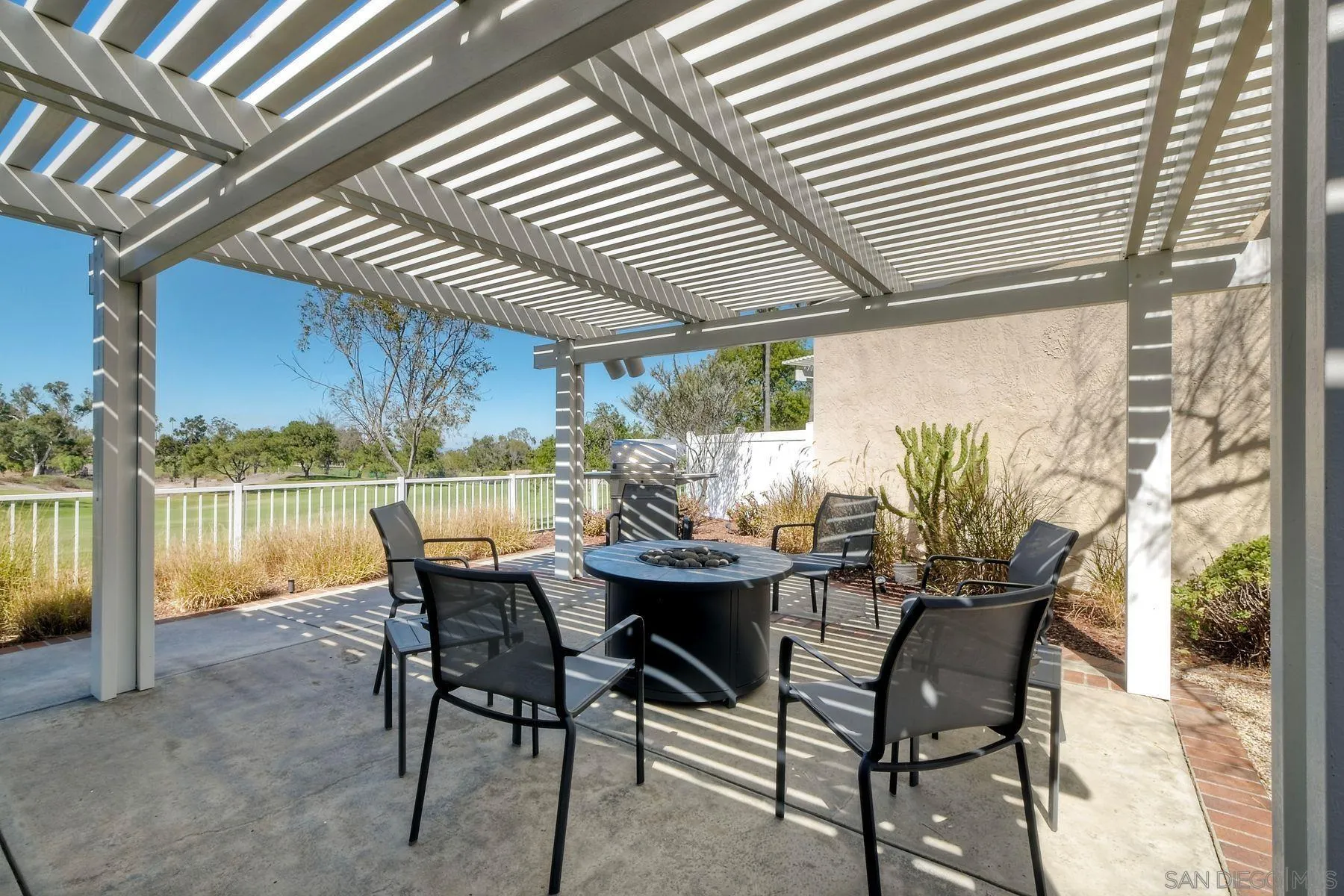 https://cdn.realtyfeed.com/cdn/127/260024569/148e0fd1a54b885df80cb02a44be0d31.webp