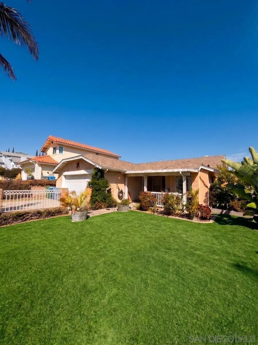 1761 Olamar Way