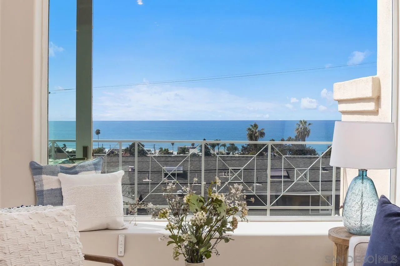 https://cdn.realtyfeed.com/cdn/127/260024576/3d12ff8f81e02d4cd333f54b1886b877.webp
