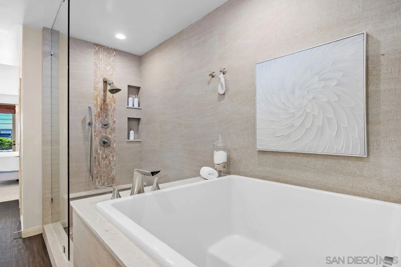 https://cdn.realtyfeed.com/cdn/127/260024576/bad40069f8d8697184de605e79e62586.webp