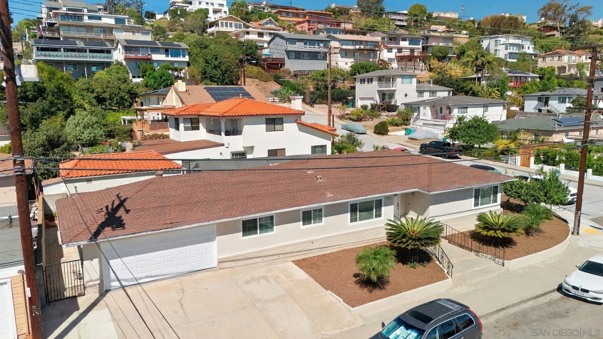https://cdn.realtyfeed.com/cdn/127/260024579/7ab25c80fd25d7d4134e85f60278b4e0.webp