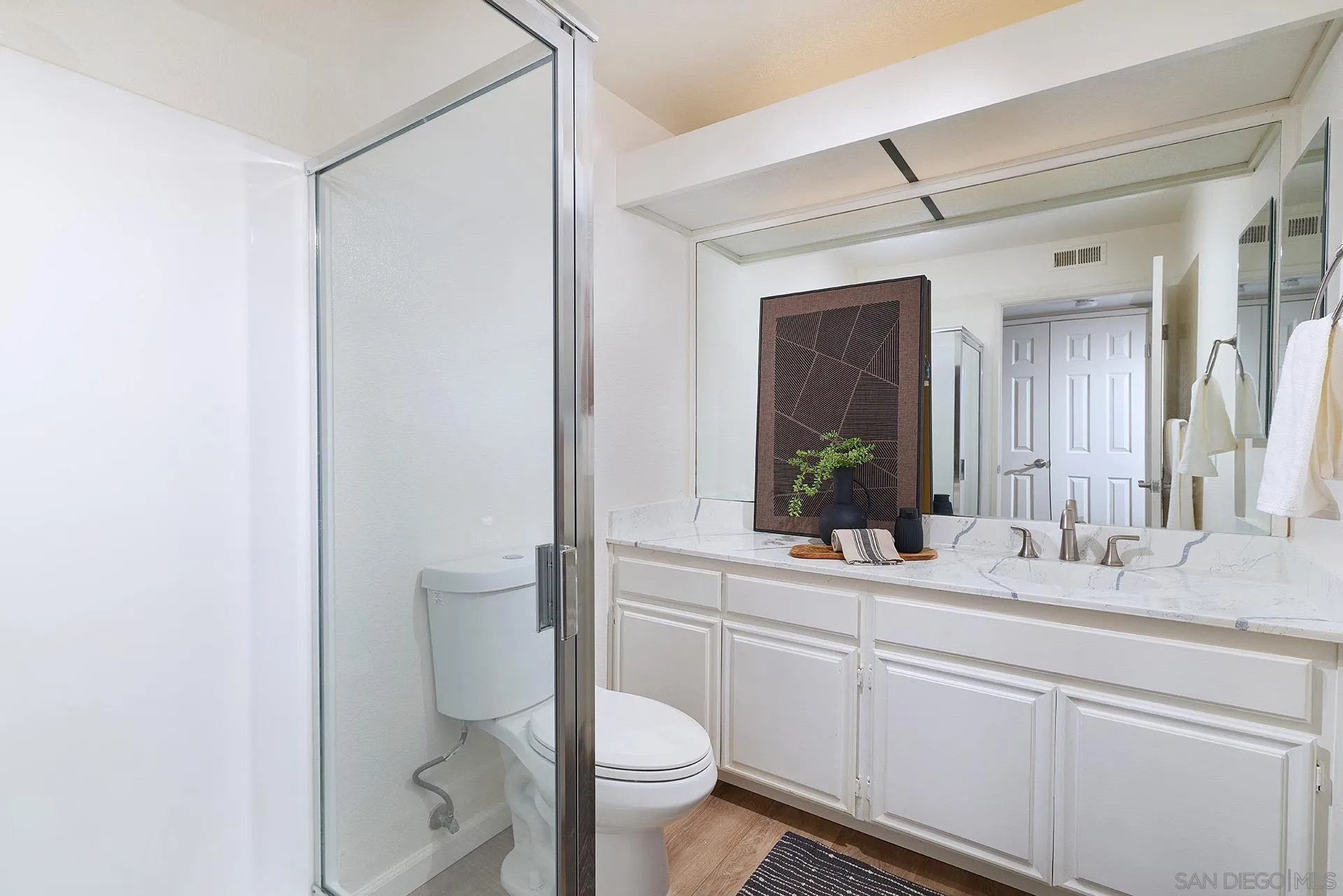 https://cdn.realtyfeed.com/cdn/127/260024580/2a04ff8096da7b60ea872ff96c39d4b3.webp