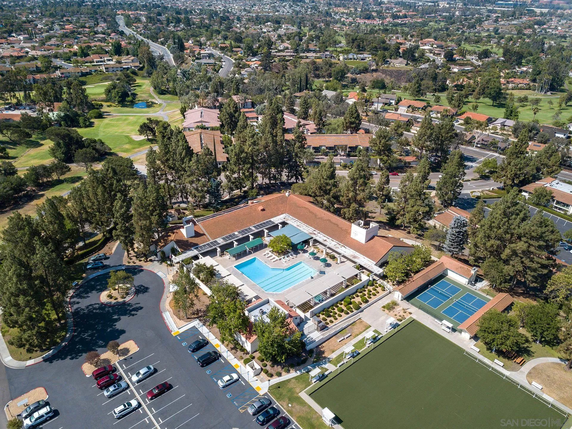 https://cdn.realtyfeed.com/cdn/127/260024580/f5b1f94ef257cc22158e43dde2b4a058.webp