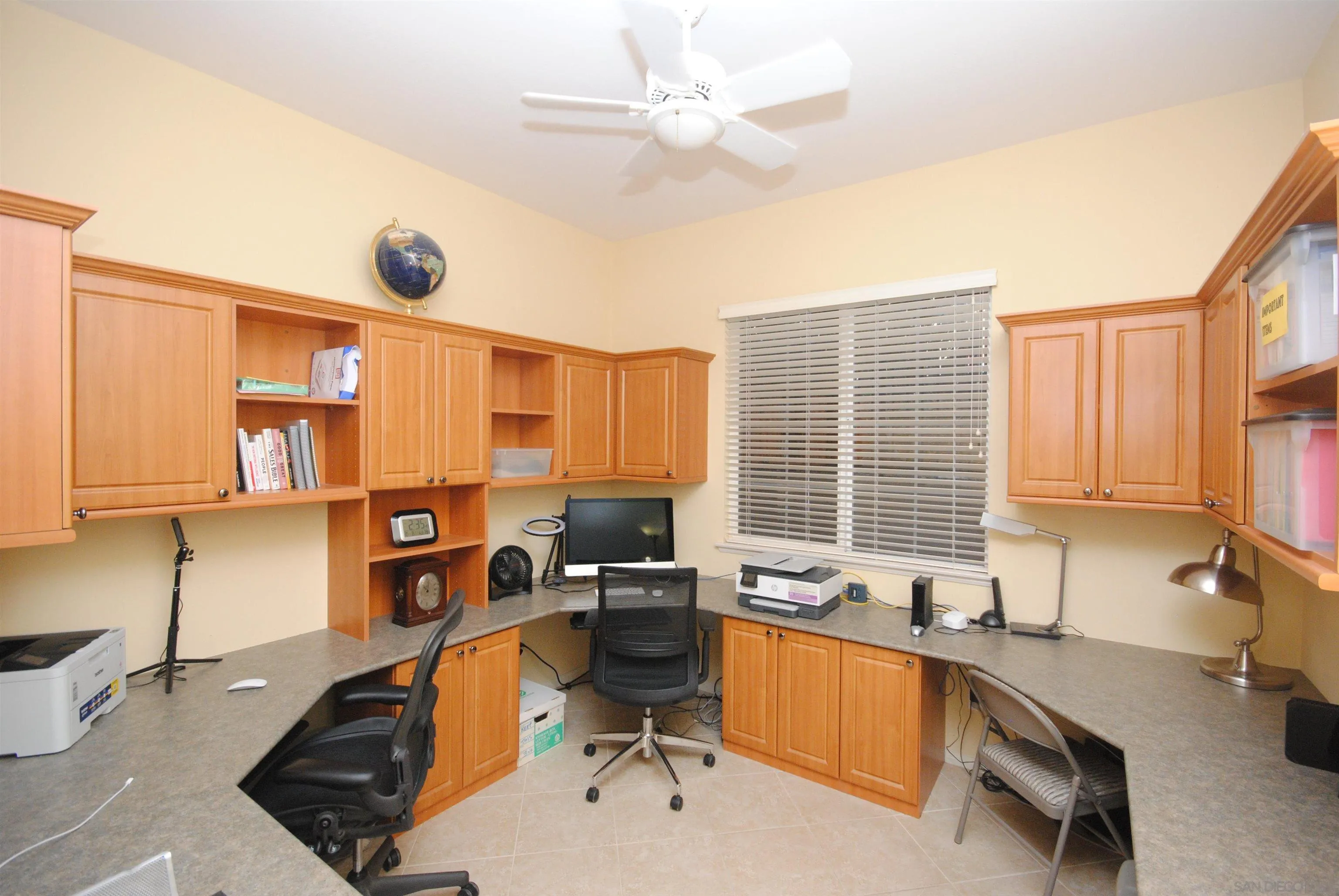 https://cdn.realtyfeed.com/cdn/127/260024581/291821343fdb2d4e836f1183391c7458.webp