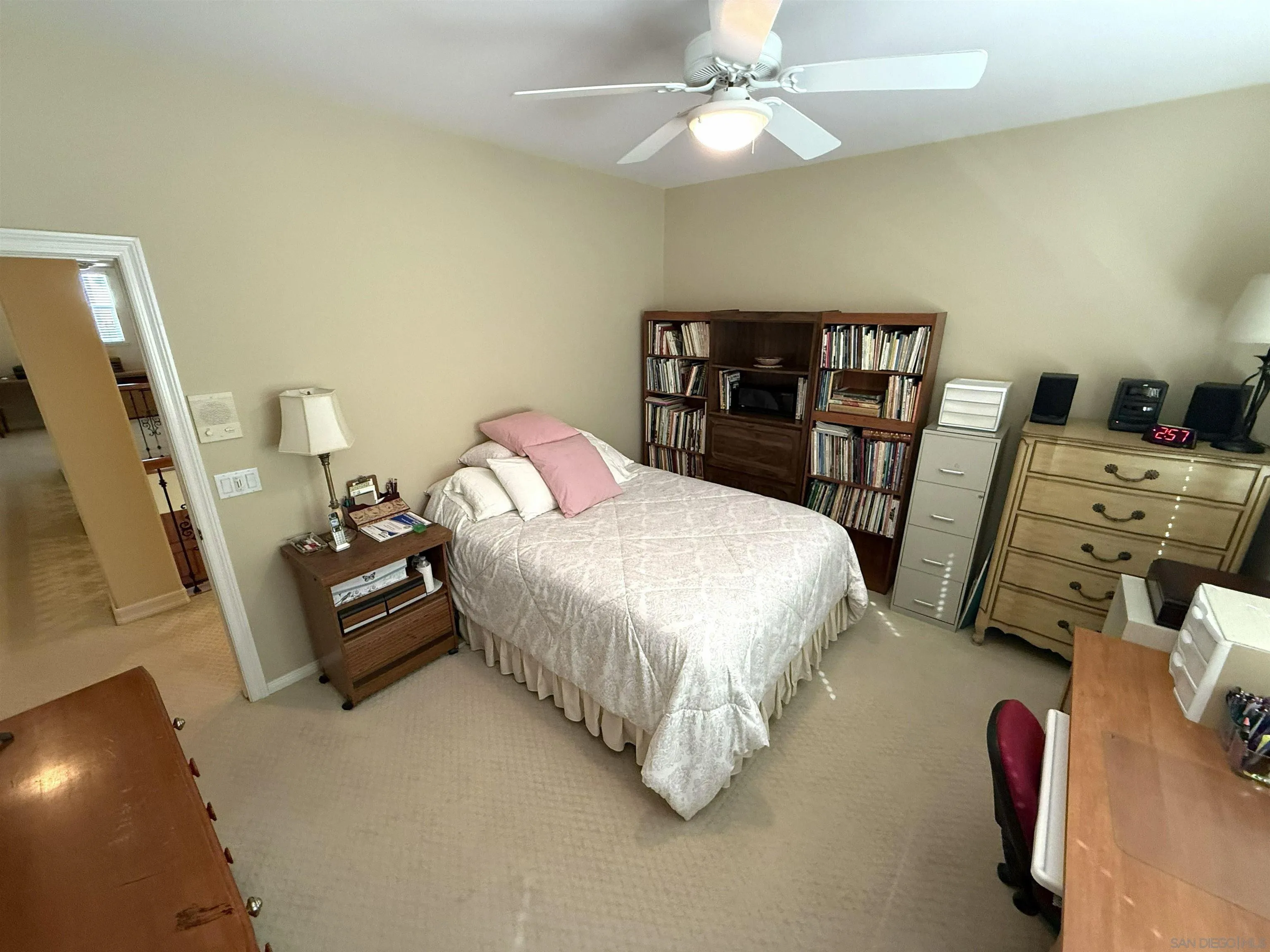 https://cdn.realtyfeed.com/cdn/127/260024581/a3e836532ff32ca22c0bb61f7b3c9806.webp