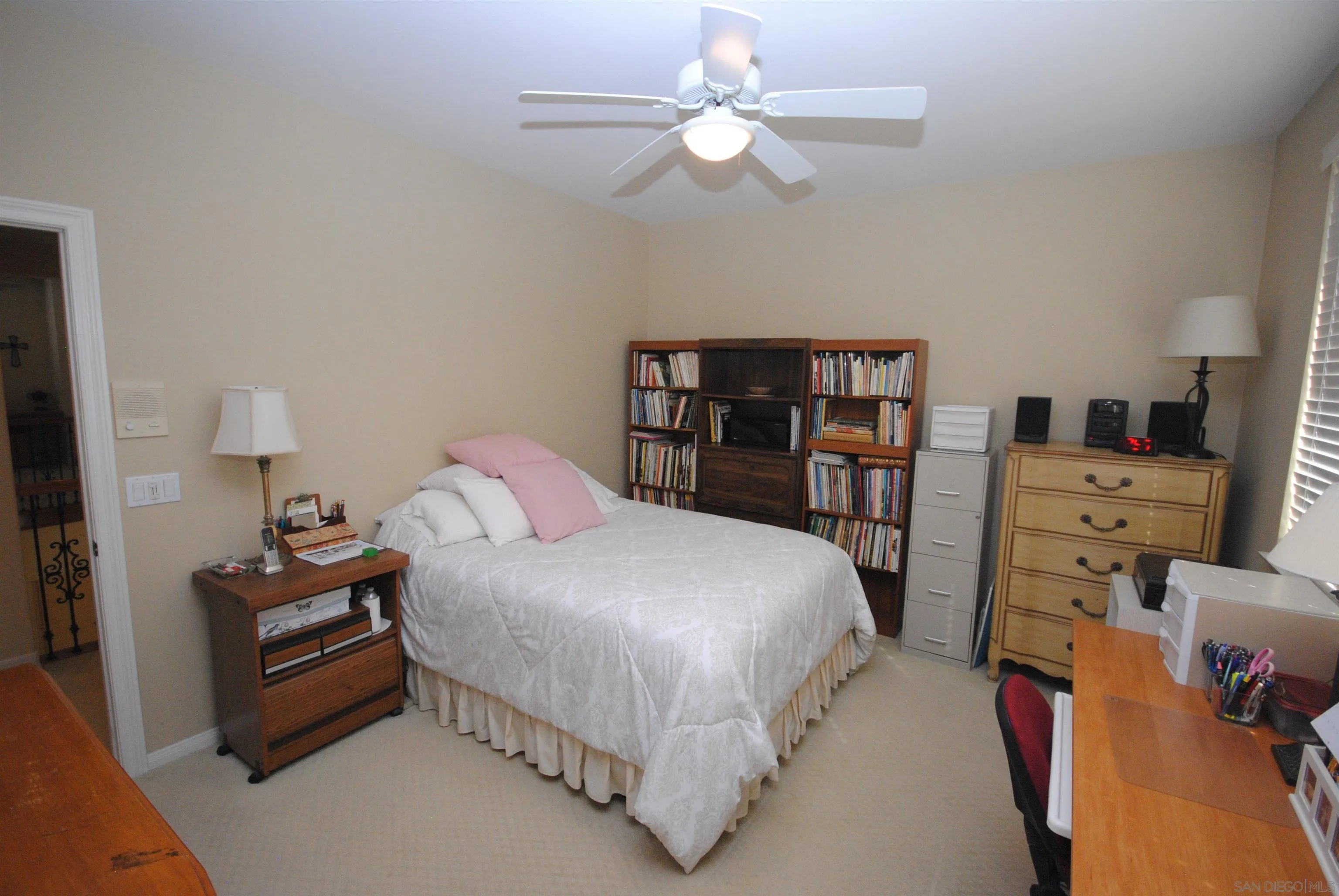 https://cdn.realtyfeed.com/cdn/127/260024581/b30433f945d7599c8465becf104edb7f.webp