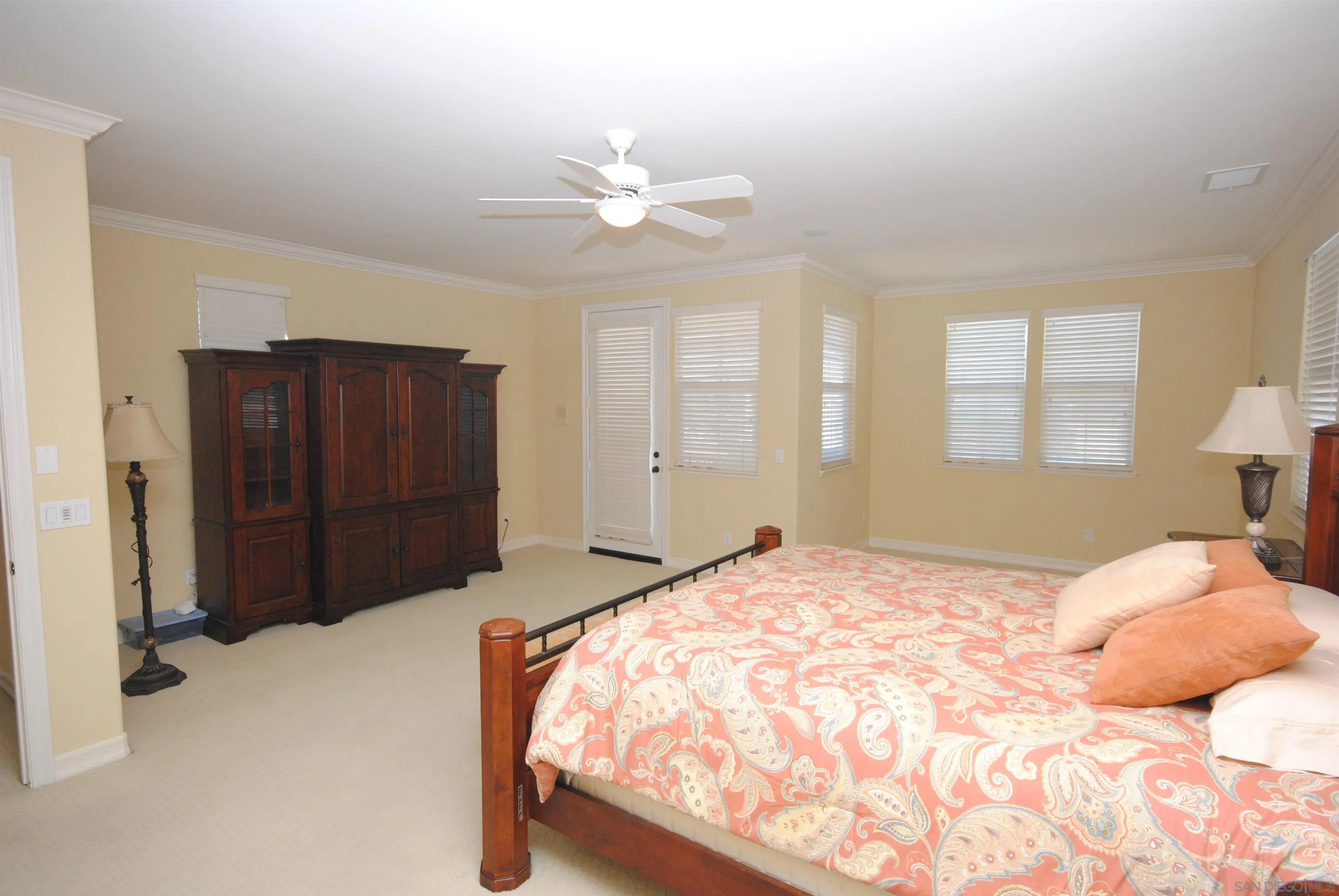 https://cdn.realtyfeed.com/cdn/127/260024581/ba414169e979b0fa39b7120eef37fc9a.webp