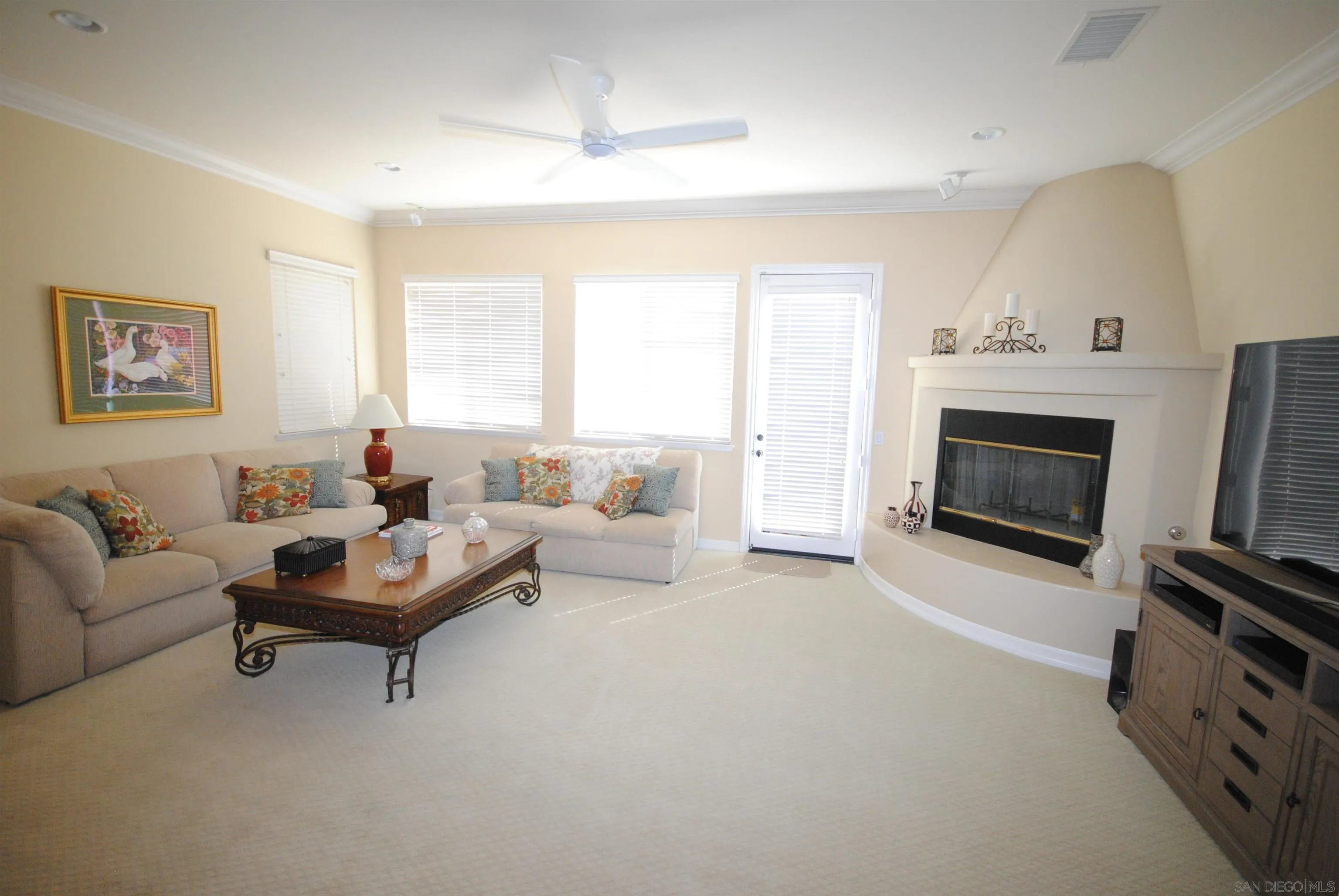 https://cdn.realtyfeed.com/cdn/127/260024581/dd0624a013c33efaa5ea071eb7d59875.webp