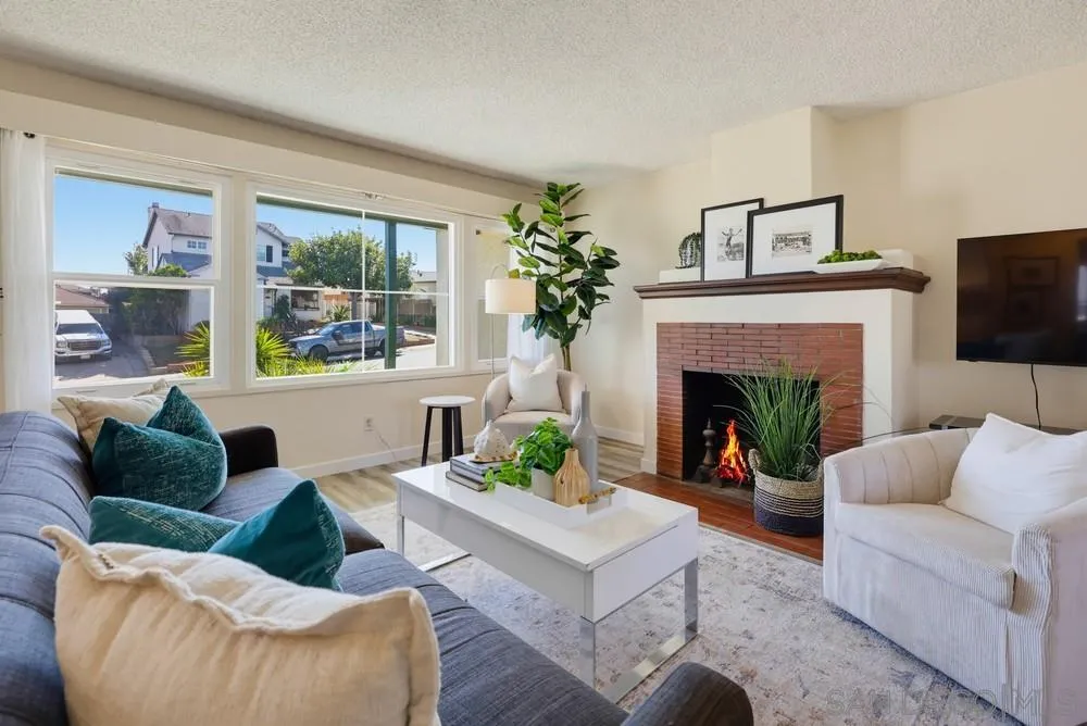 https://cdn.realtyfeed.com/cdn/127/260024582/210ba0ffb7e1e1c3b147d8f9a750a72d.webp