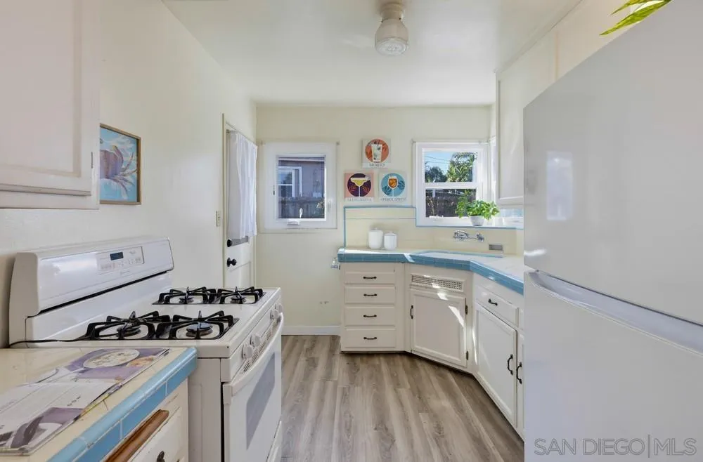 https://cdn.realtyfeed.com/cdn/127/260024582/41f3d685860d10e12f8f286146426090.webp