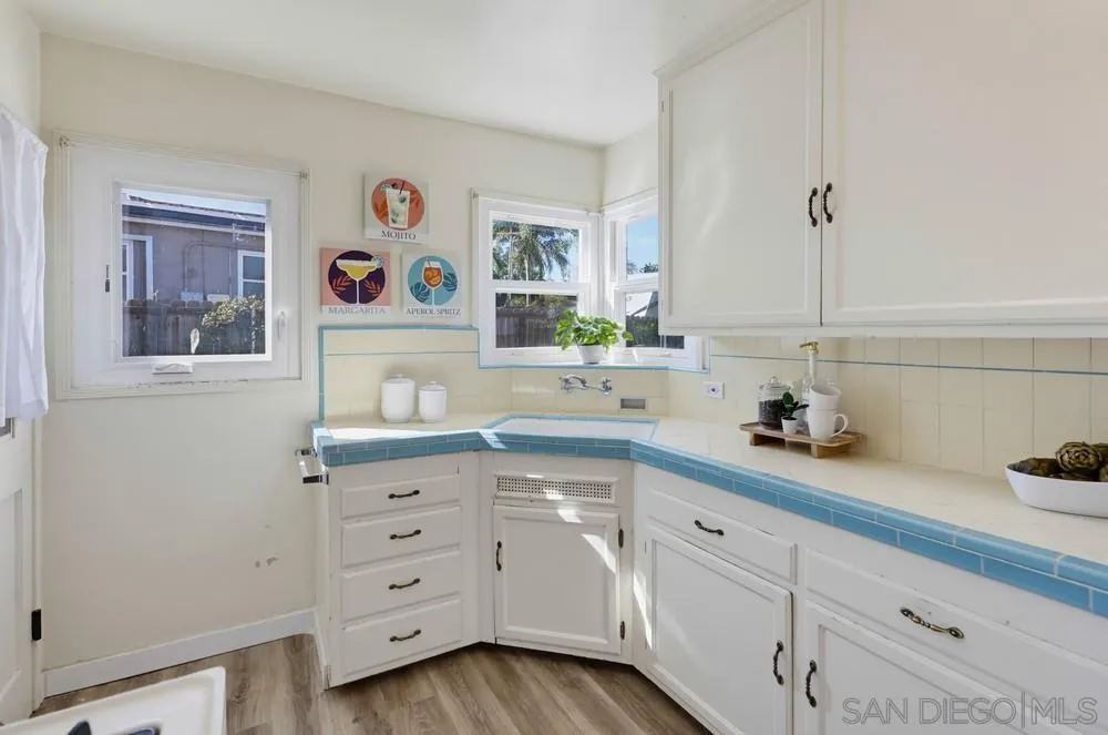 https://cdn.realtyfeed.com/cdn/127/260024582/549615b9364b68102c09cabf697a7dbc.webp