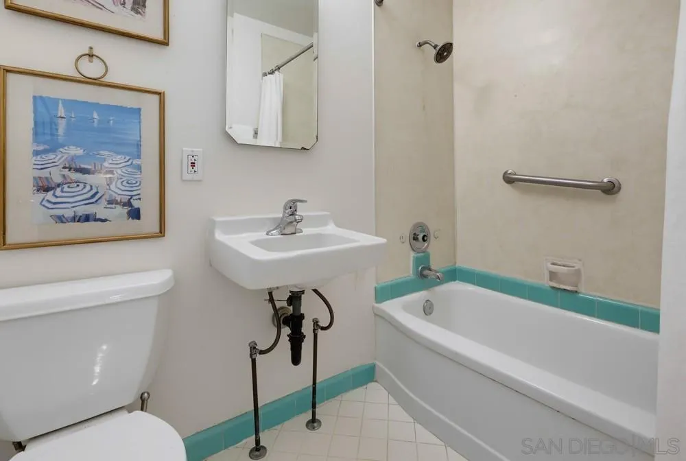 https://cdn.realtyfeed.com/cdn/127/260024582/5fa250756379d3d18712680e23ca74c8.webp
