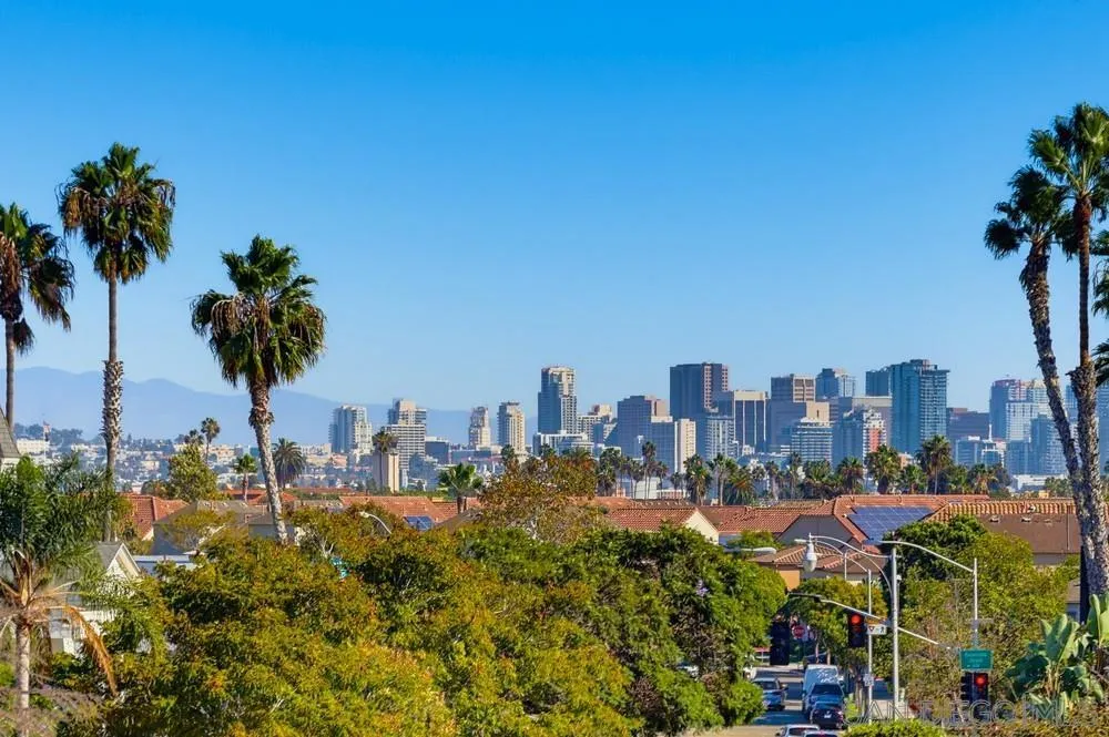 https://cdn.realtyfeed.com/cdn/127/260024582/841d0a41a3aff53191d2f5a98b9e765c.webp